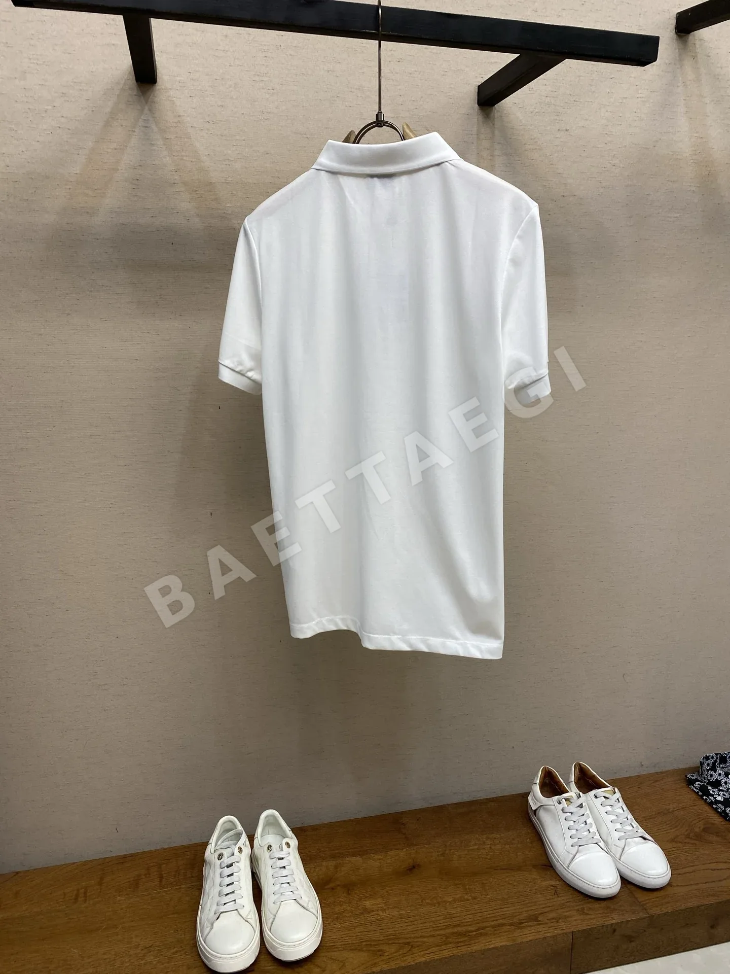 몽클레르 여성 코튼 스트레치 반팔 티셔츠 상세 이미지 2