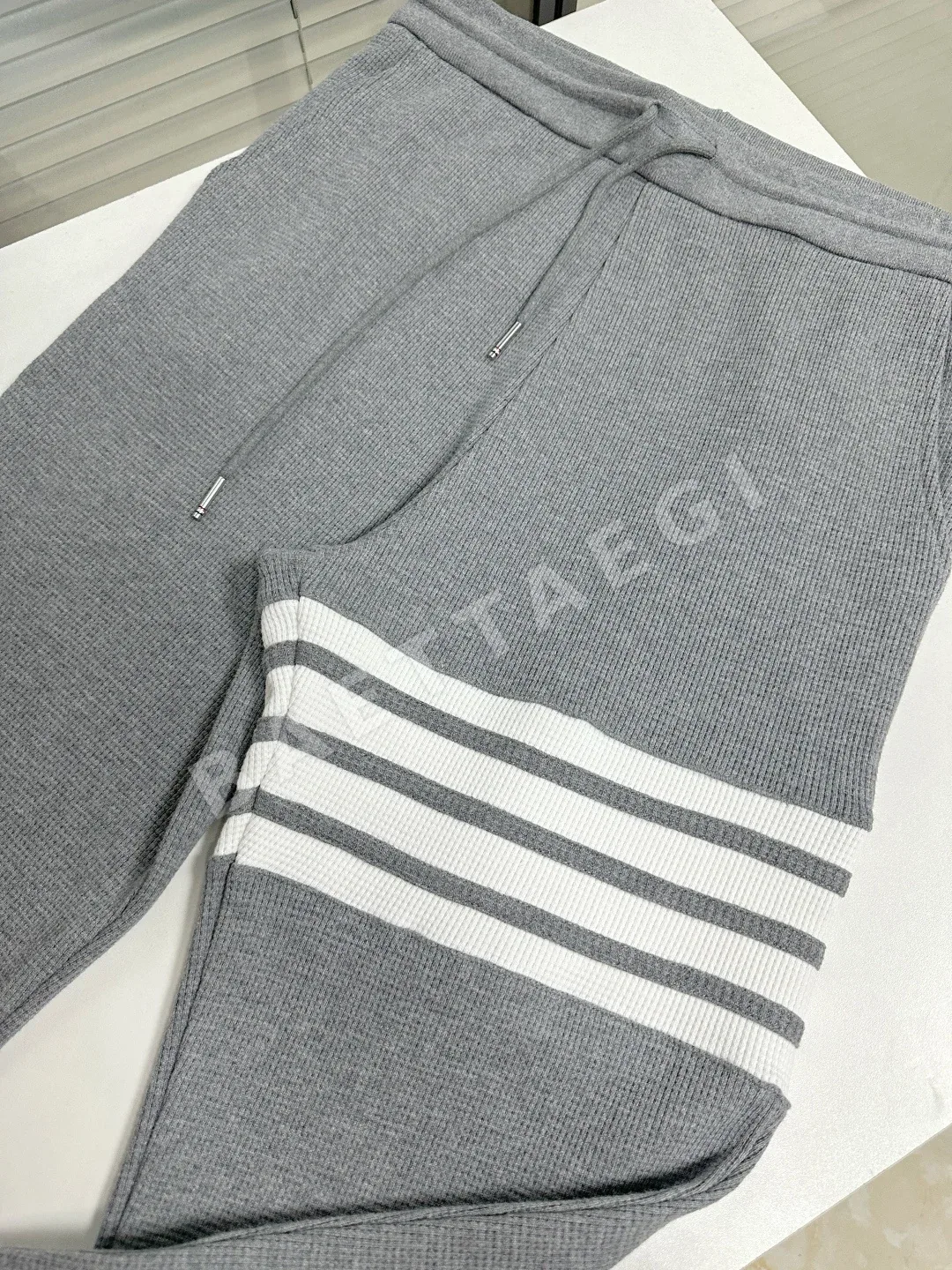 톰브라운 남성 면 와플 바지 상세 이미지 5