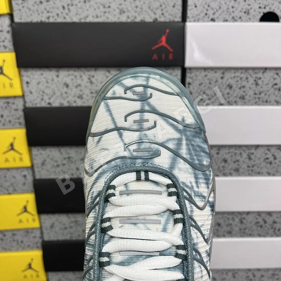 나이키 [DF] 에어 맥스 플러스 블루 화이트 FV0394-300 201073 Nike Air Max Plus Origins Waterway 상세 이미지 6