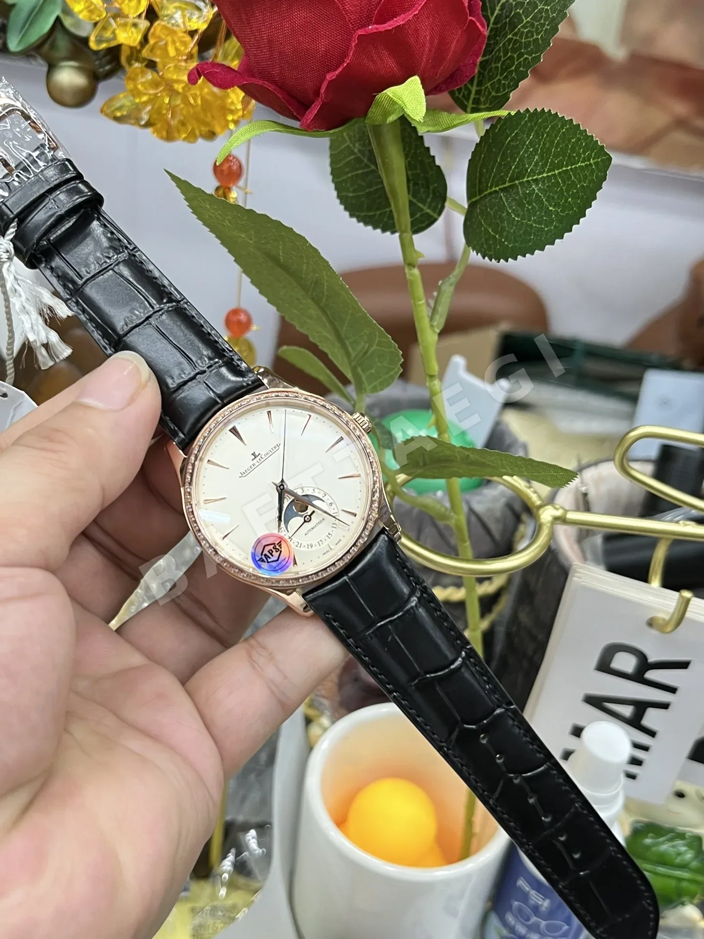 예거르쿨트르 예거 마스터 문페이즈 시계 상세 이미지 9