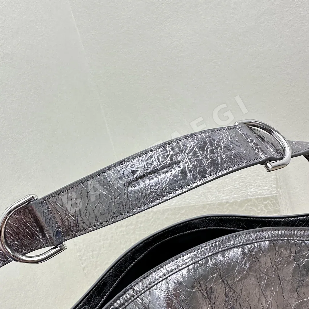 지방시 보이유 미디엄 가죽 숄더백 23816 상세 이미지 7
