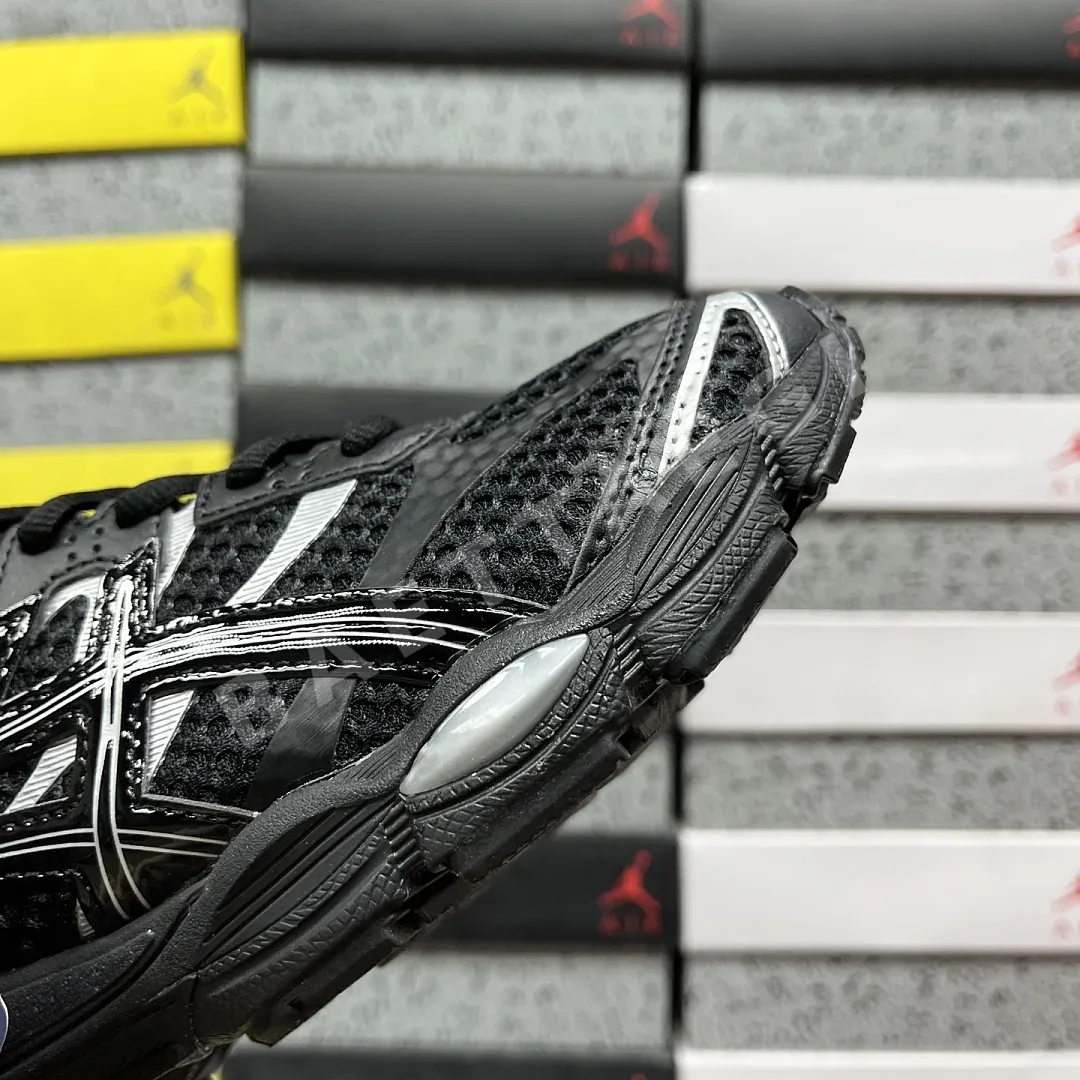 아식스 [WZ] 젤 큐뮬러스 16 1203A733-002 200613 Asics Gel-Cumulus 16 Black Pure Silver 상세 이미지 6