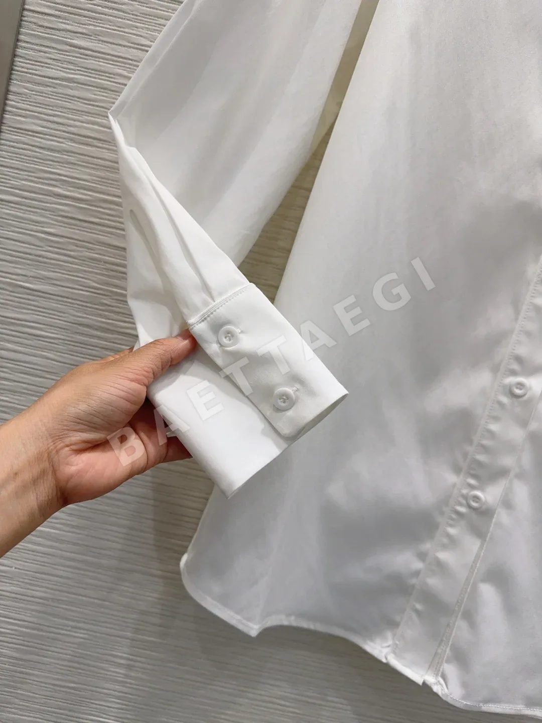 셀린느 절제된 디자인 여성 셔츠 상세 이미지 6