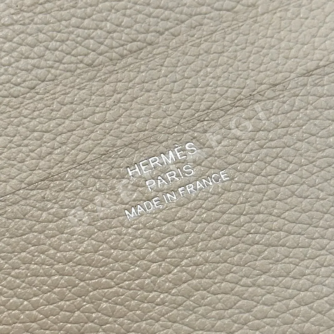 에르메스 지갑 39745