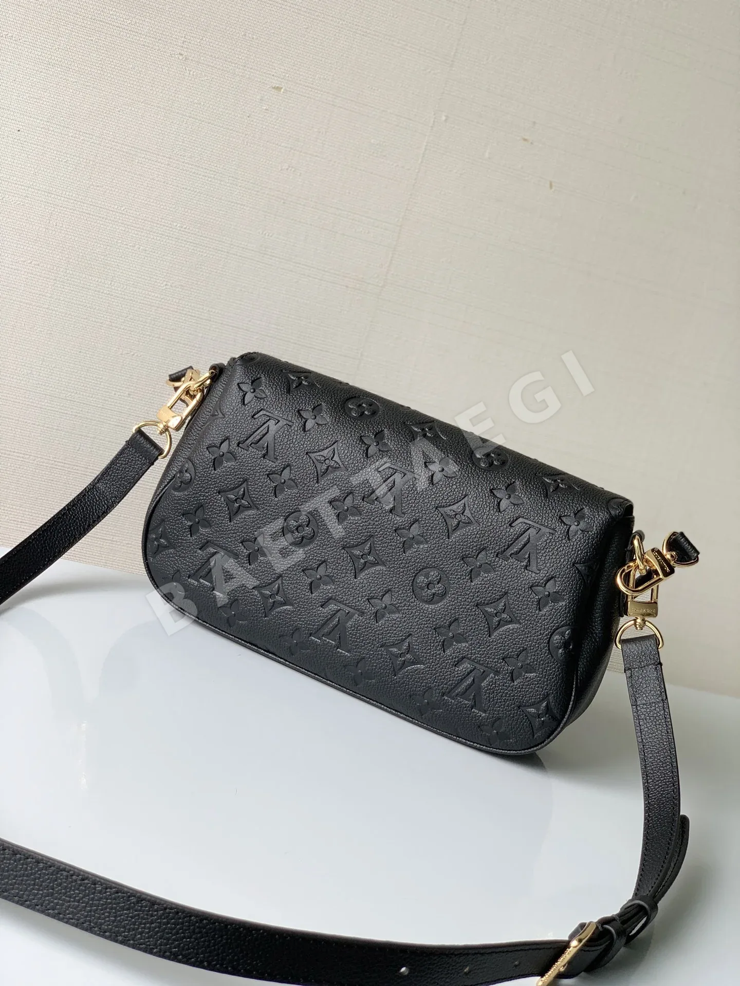 루이비통 포쉐트 메티스 소프트 핸드백 M29783 상세 이미지 3