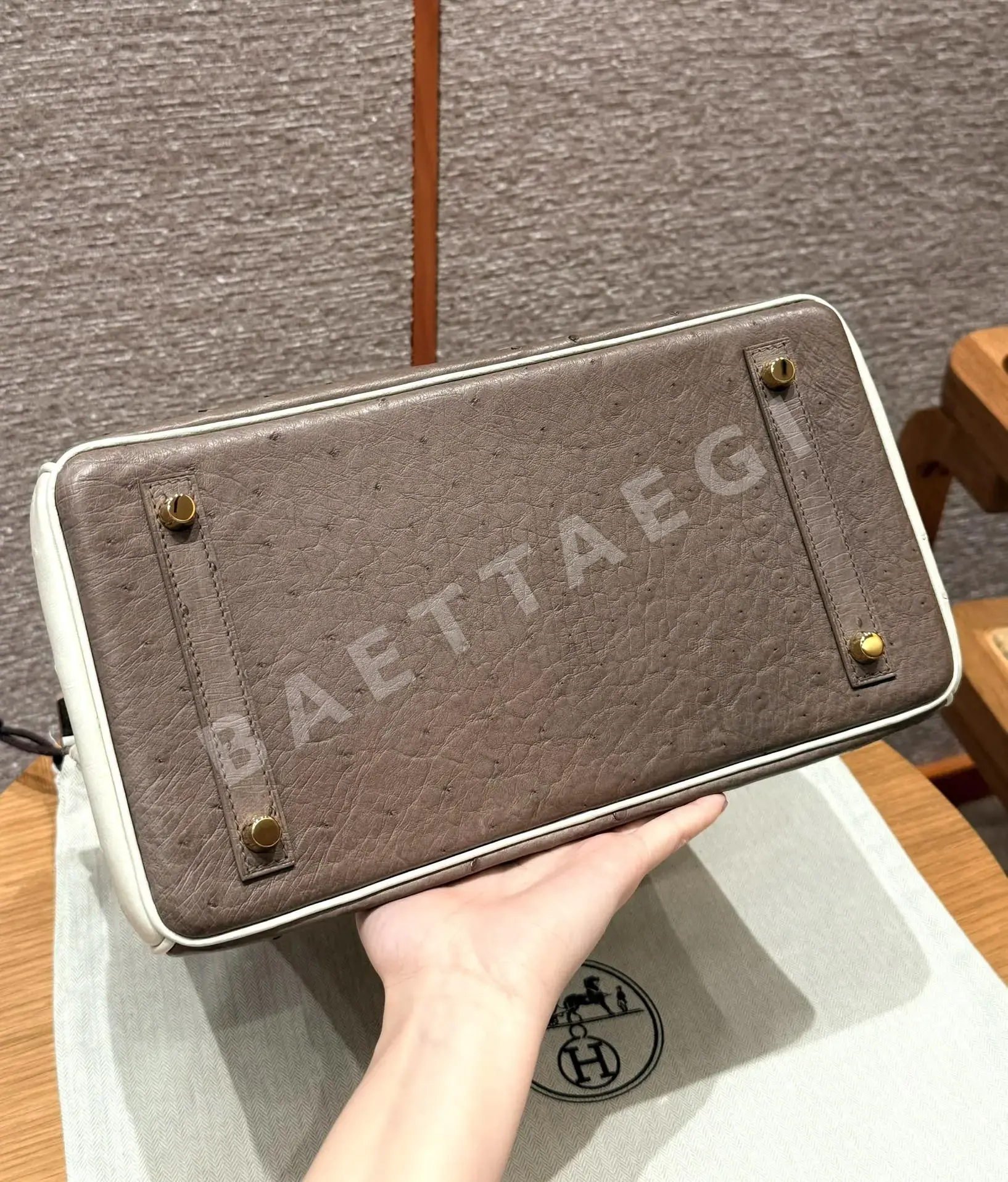 에르메스 버킨 30 타조 가죽 가방 상세 이미지 5