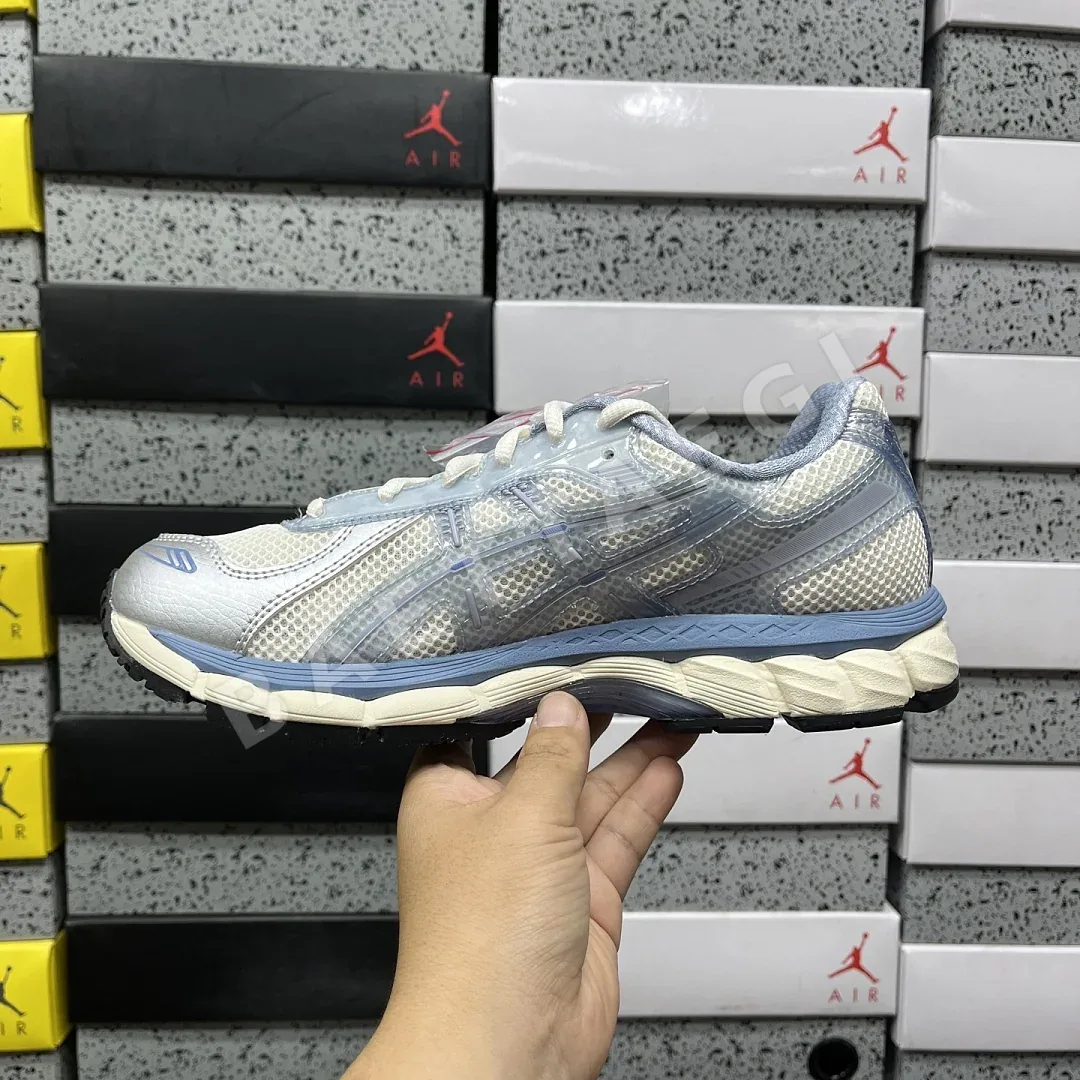 아식스 [ZC] 젤 카야노 12.1 1203B144-102 200427 Asics Gel-Kayano 12.1 Kith Voyage 상세 이미지 9