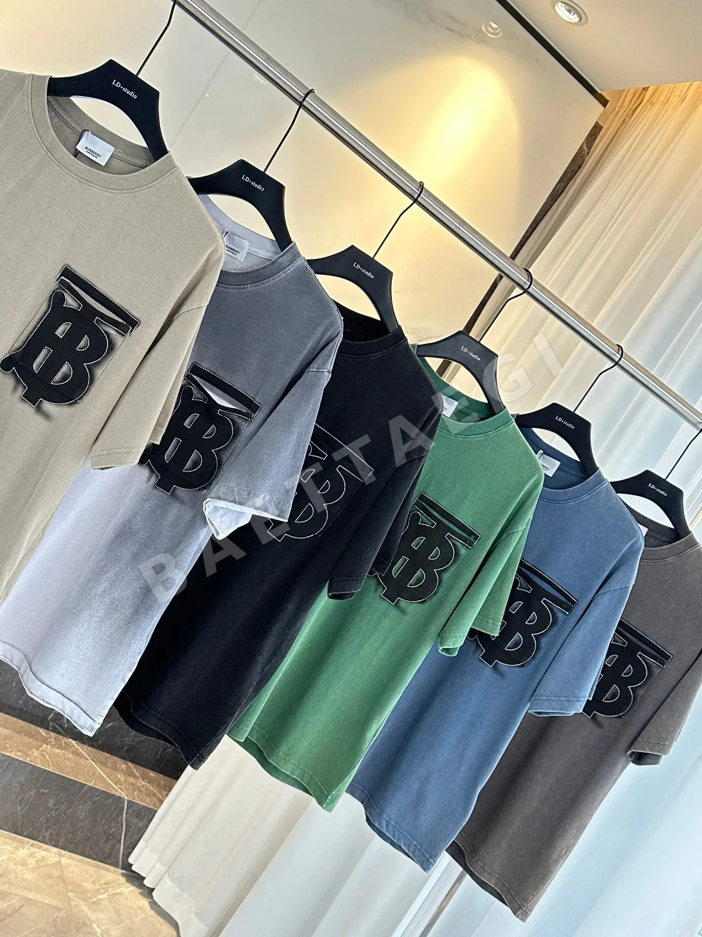 버버리 타이다이 크루넥 반팔 티셔츠 상세 이미지 3