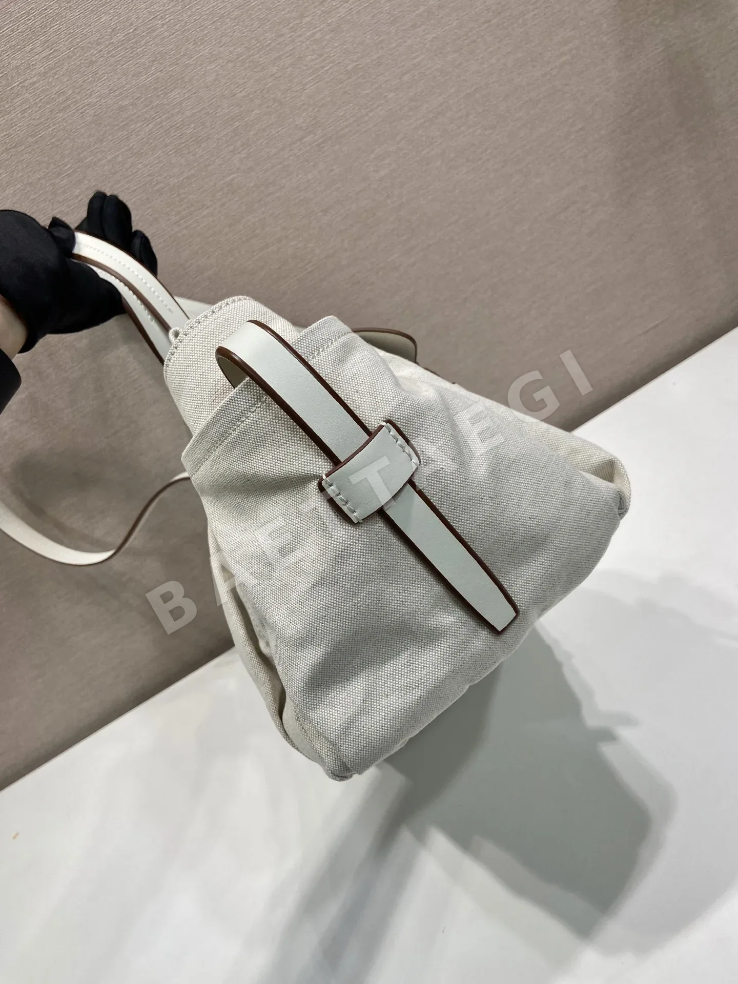 프라다 빈티지 캔버스 가죽 토트백 1BG644 상세 이미지 7