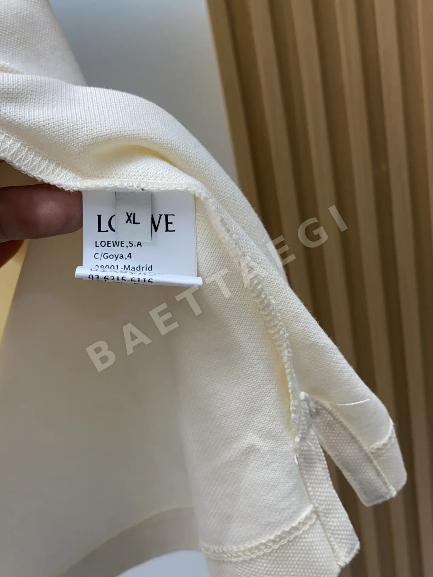 로에베 지퍼 카라 코튼 반팔 티셔츠 상세 이미지 7