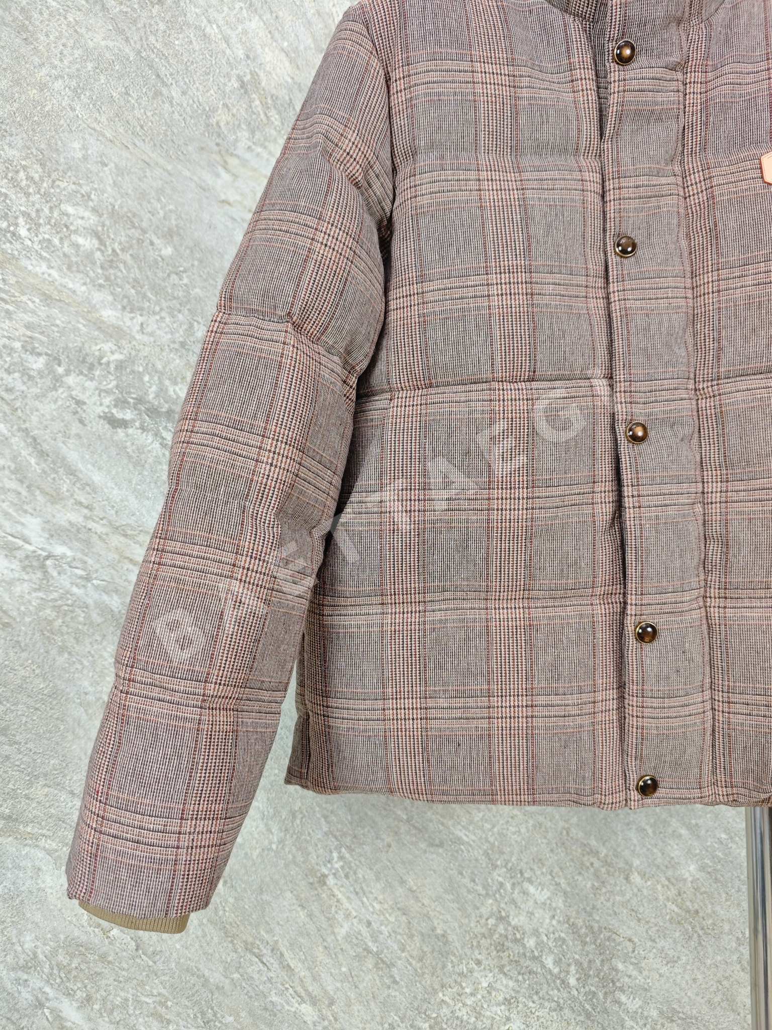 루이비통 모노그램 로고 패치 패딩 자켓 상세 이미지 7
