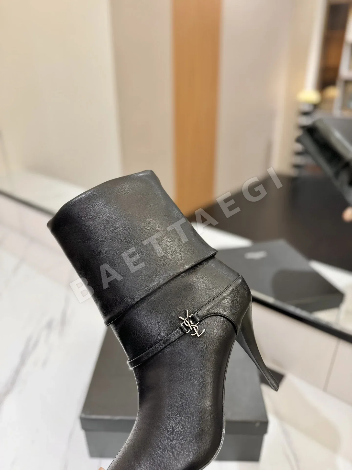 생로랑 YSL 앵클 부츠 9439 상세 이미지 8