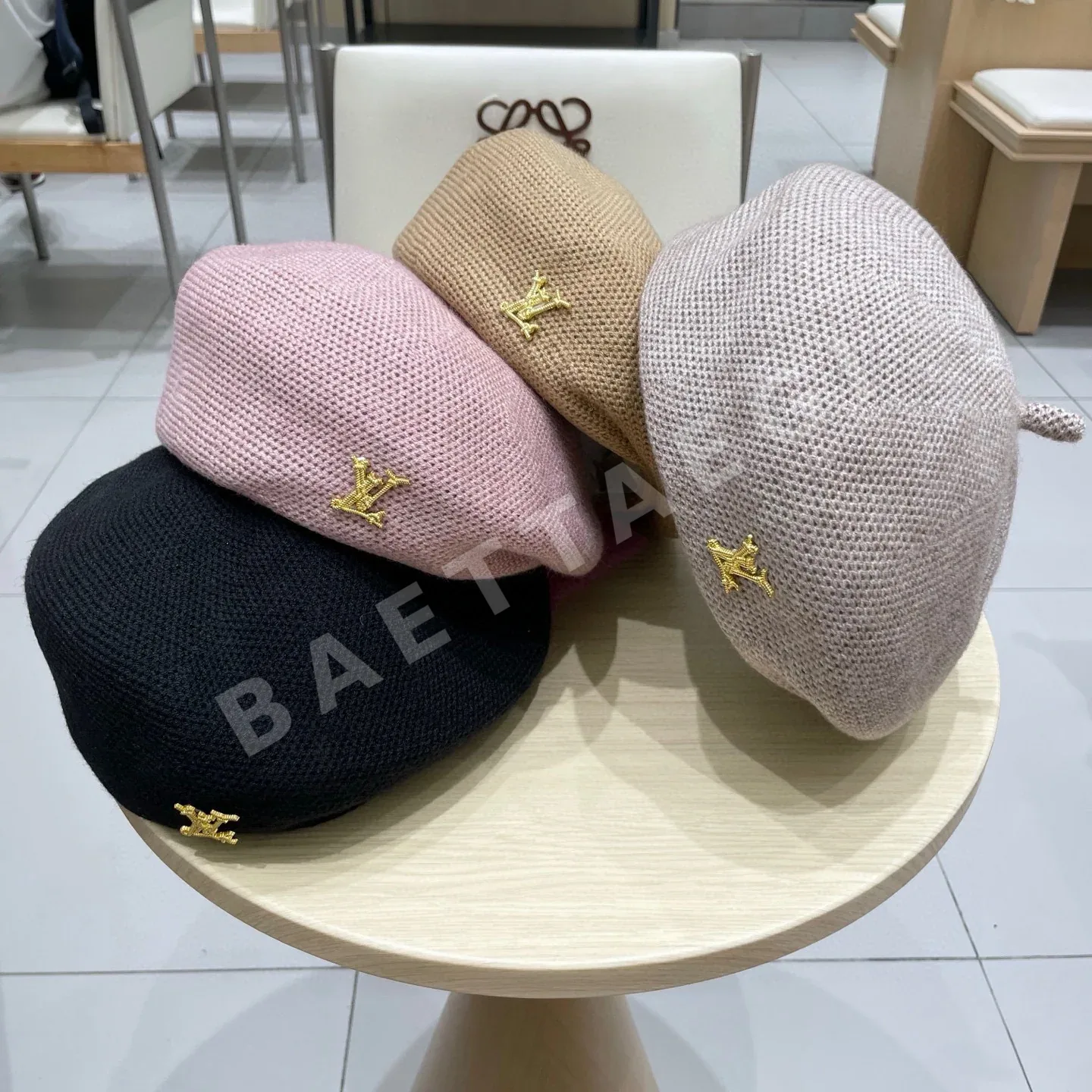 루이비통 무지 린넨 베레모 모자 상세 이미지 5