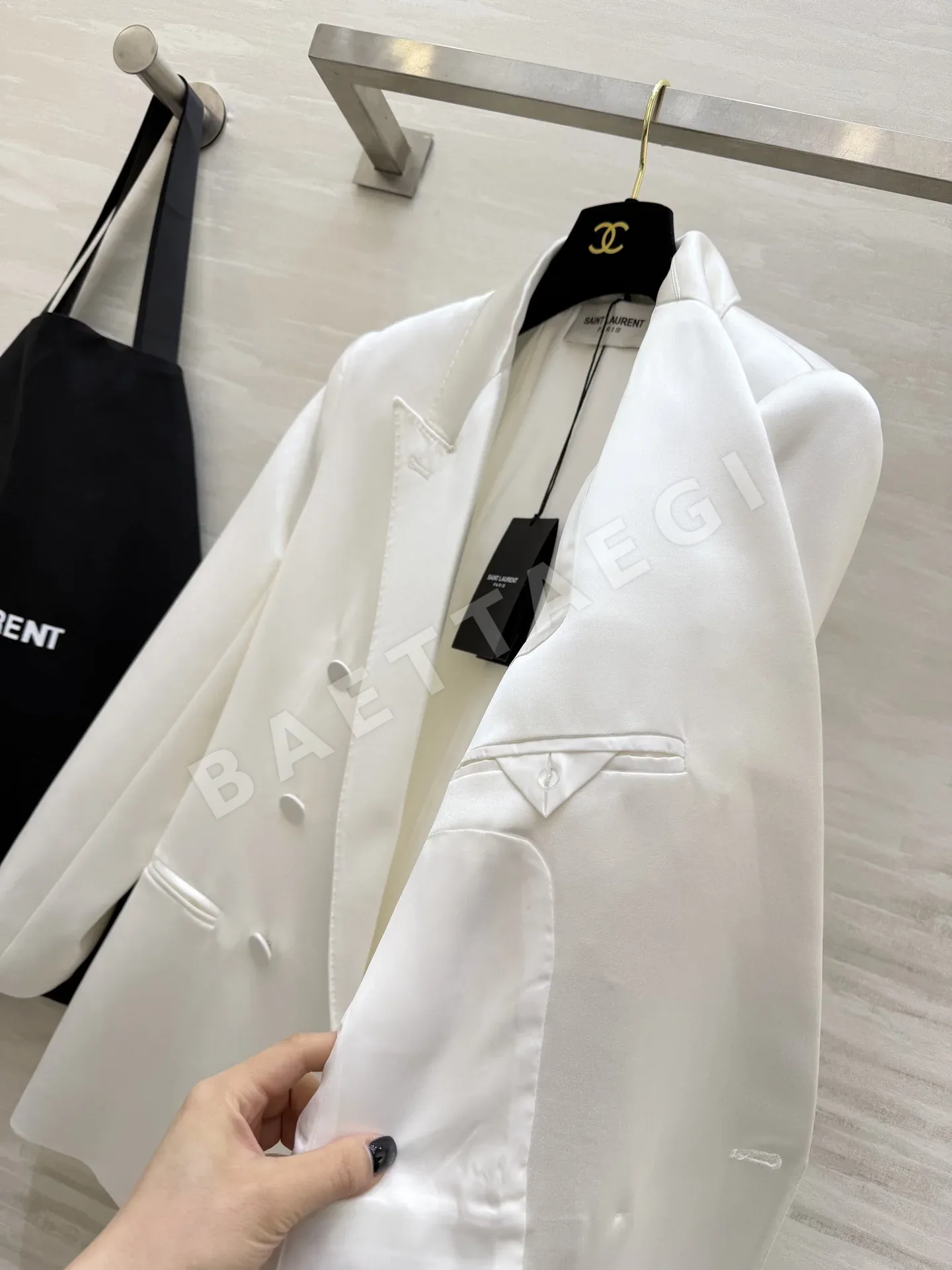 생로랑 아세테이트 새틴 더블브레스트 여성 자켓 상세 이미지 9