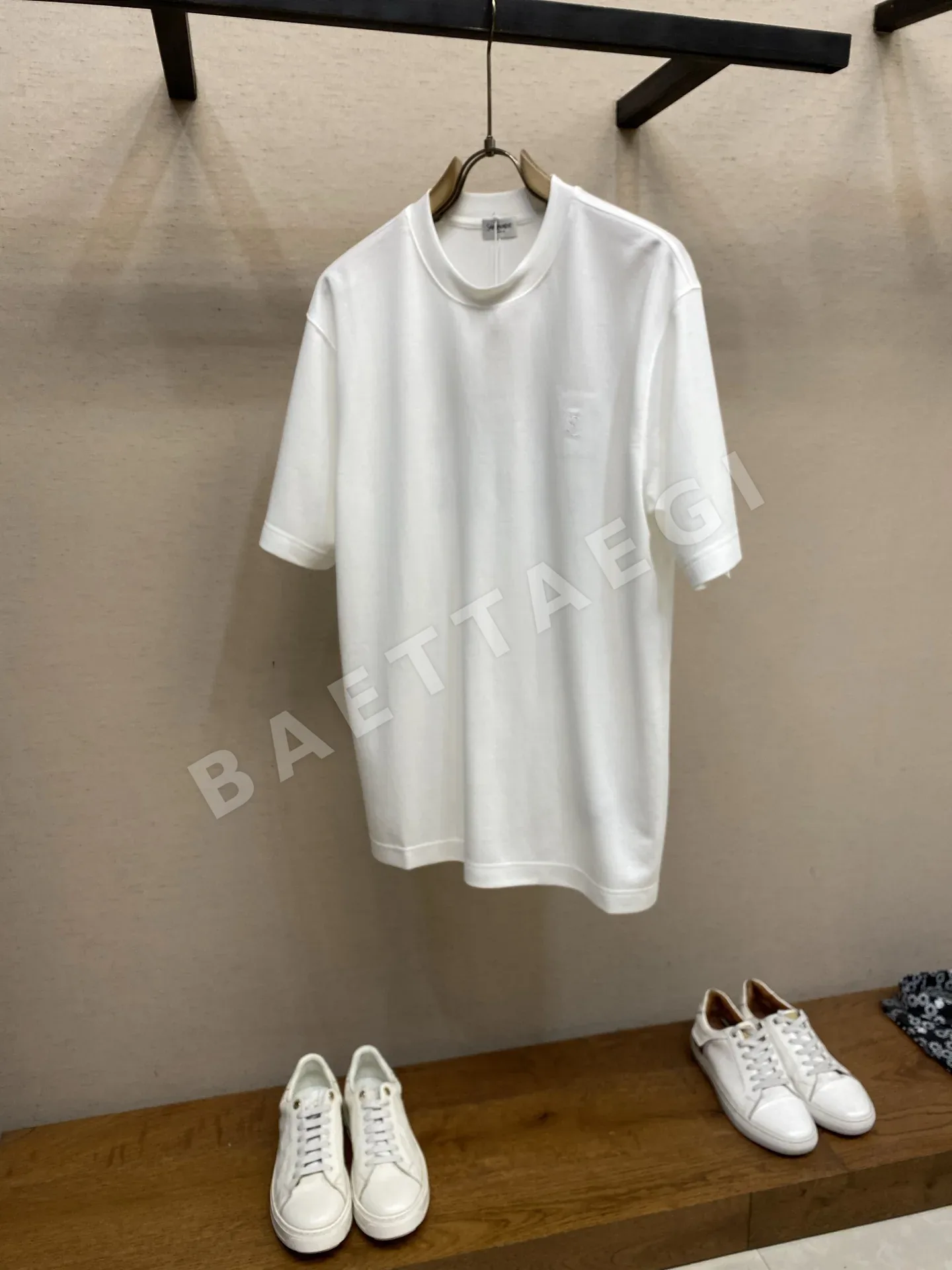 로로피아나 남성 반팔 티셔츠 48074