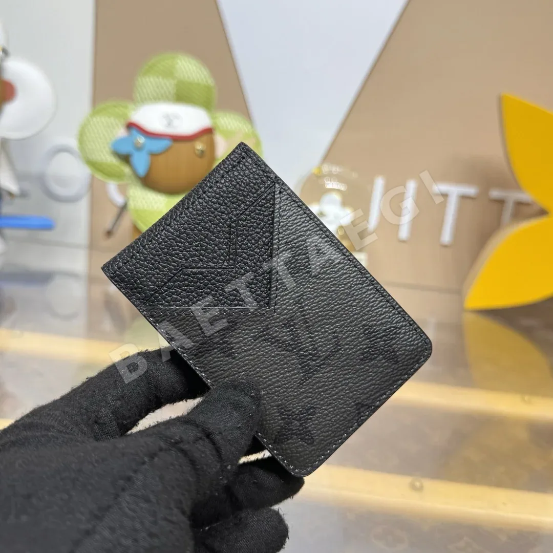 루이비통 미드나이트 모노그램 카드홀더 가방 M26742 상세 이미지 4