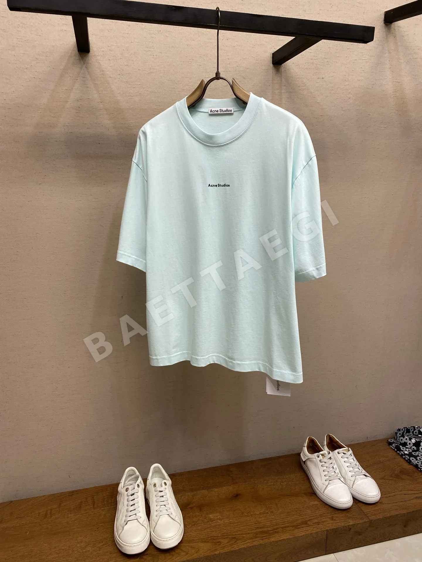아크네스튜디오 남성 로고 반팔 티셔츠 85918