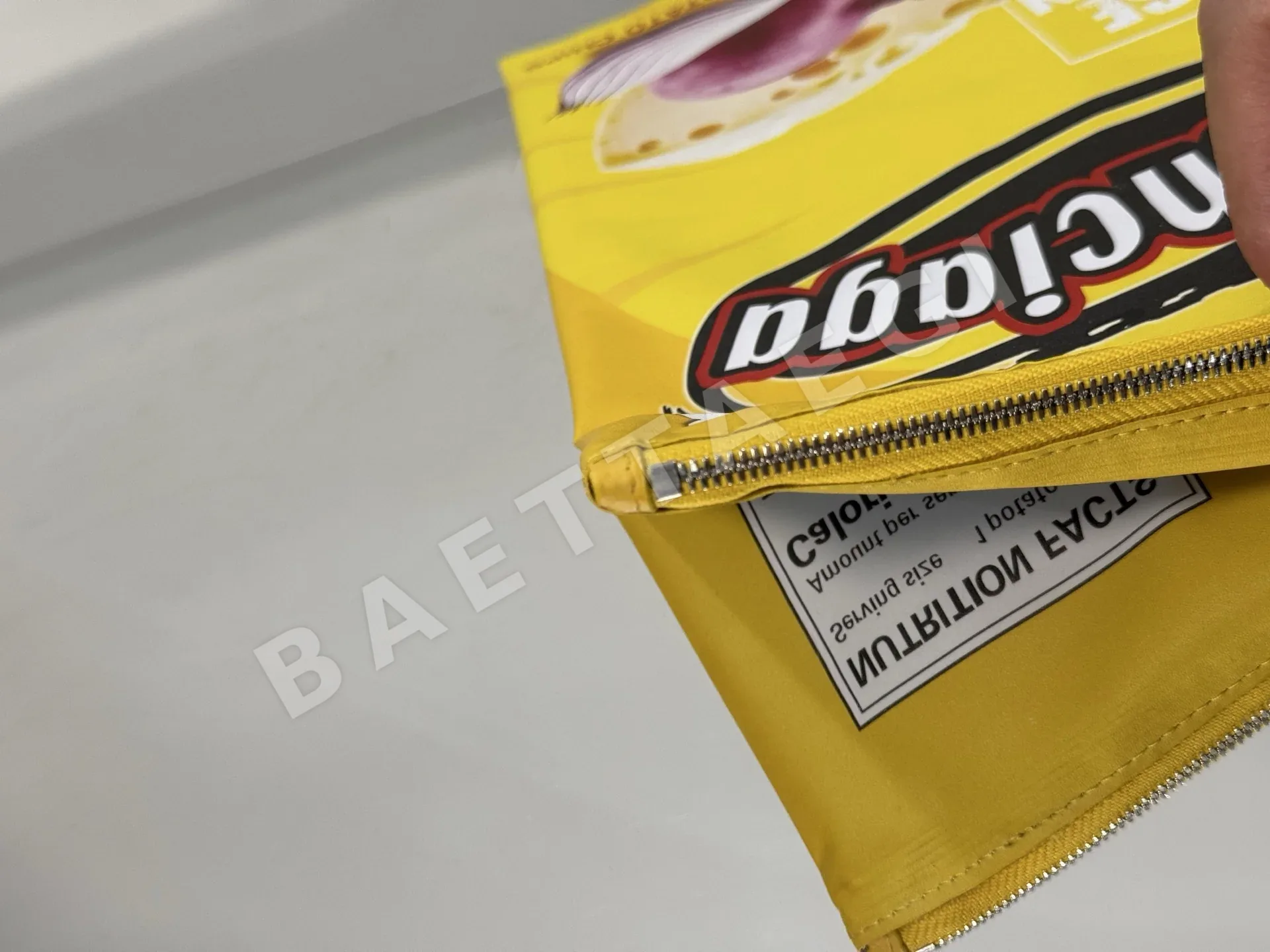 발렌시아가 감자칩 디자인 소가죽 가방 상세 이미지 8