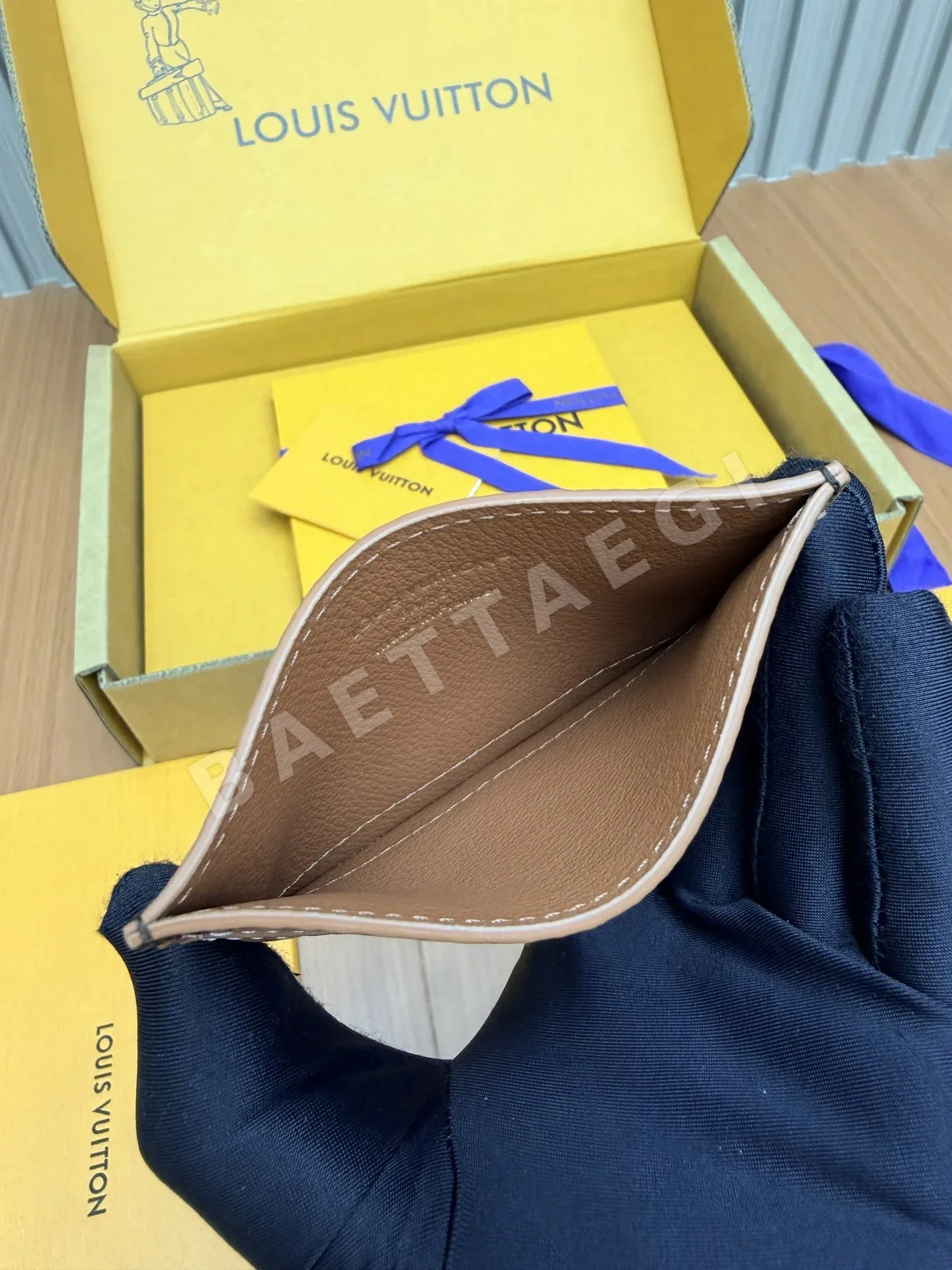루이비통 올스틸 지갑 상세 이미지 5