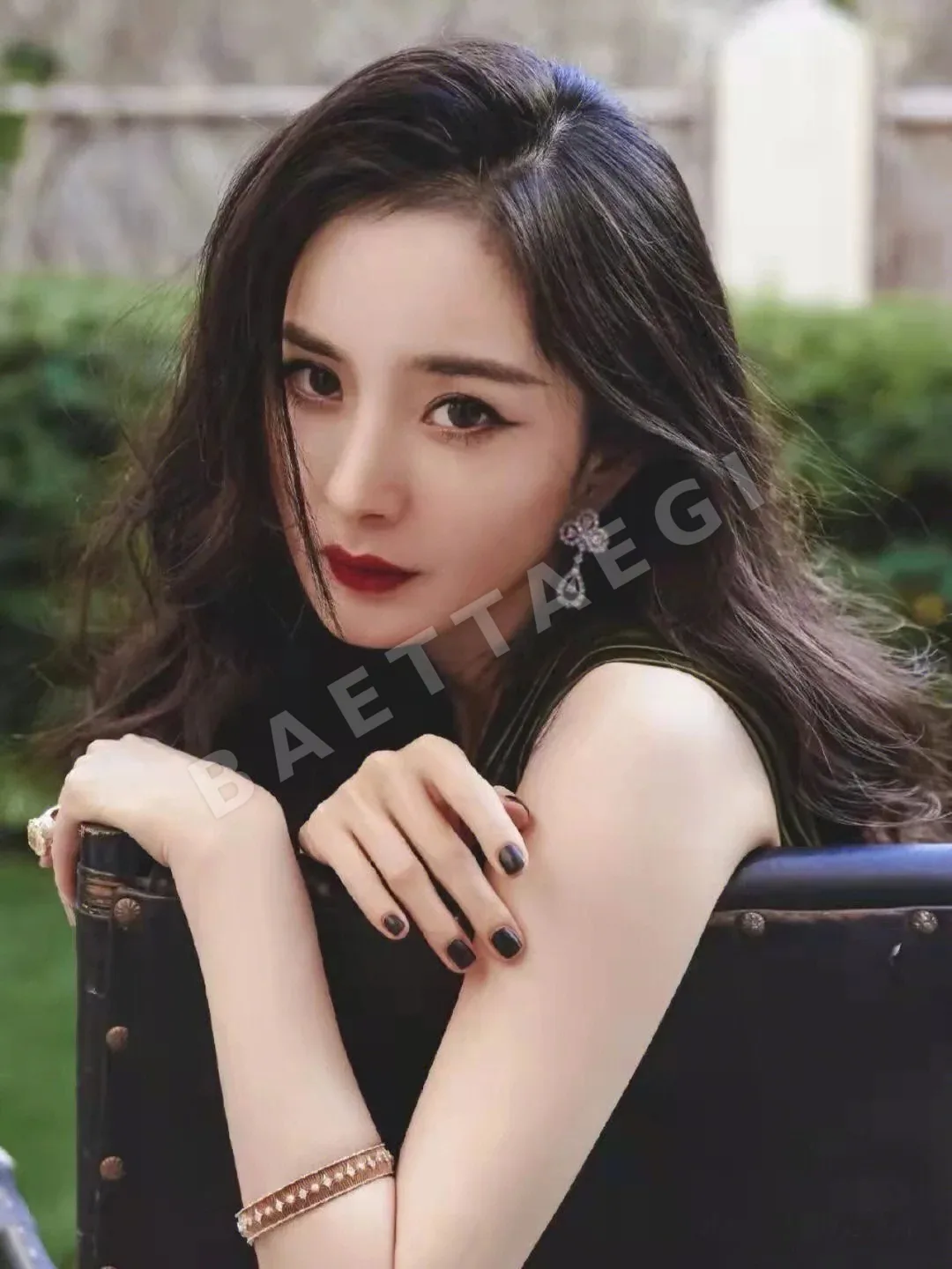 해리윈스턴 루프 다이아몬드 귀걸이 상세 이미지 2