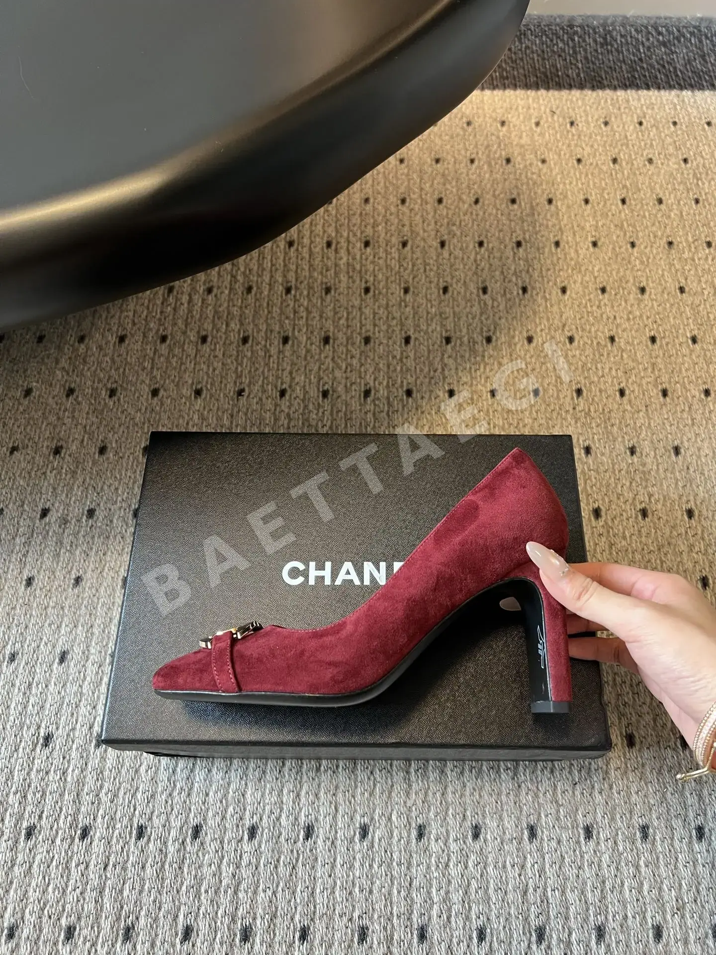 샤넬 메탈릭 더블 C 버클 스퀘어 토 하이힐 상세 이미지 5