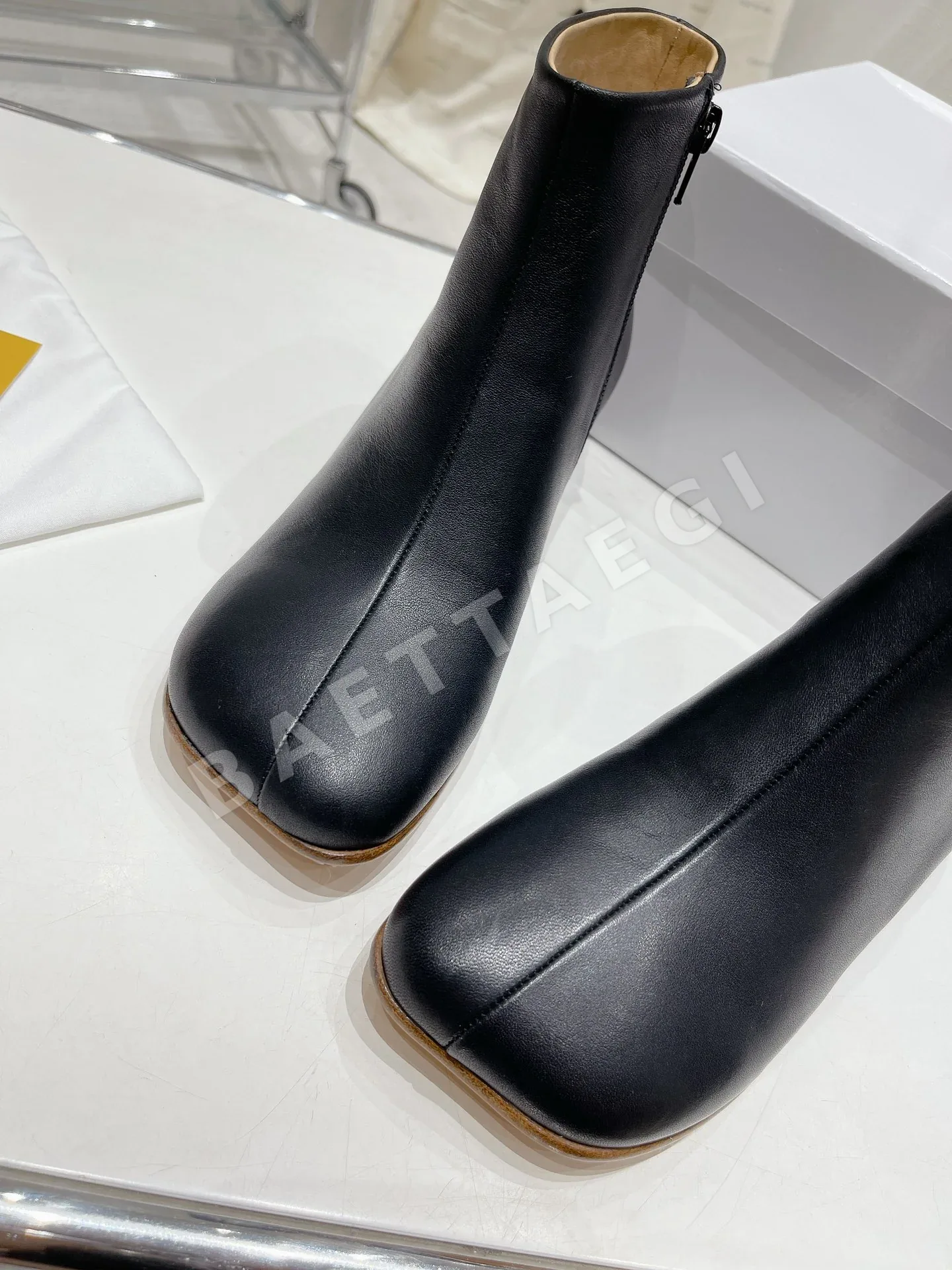마르지엘라 사각코 앵클 부츠 9210 상세 이미지 8