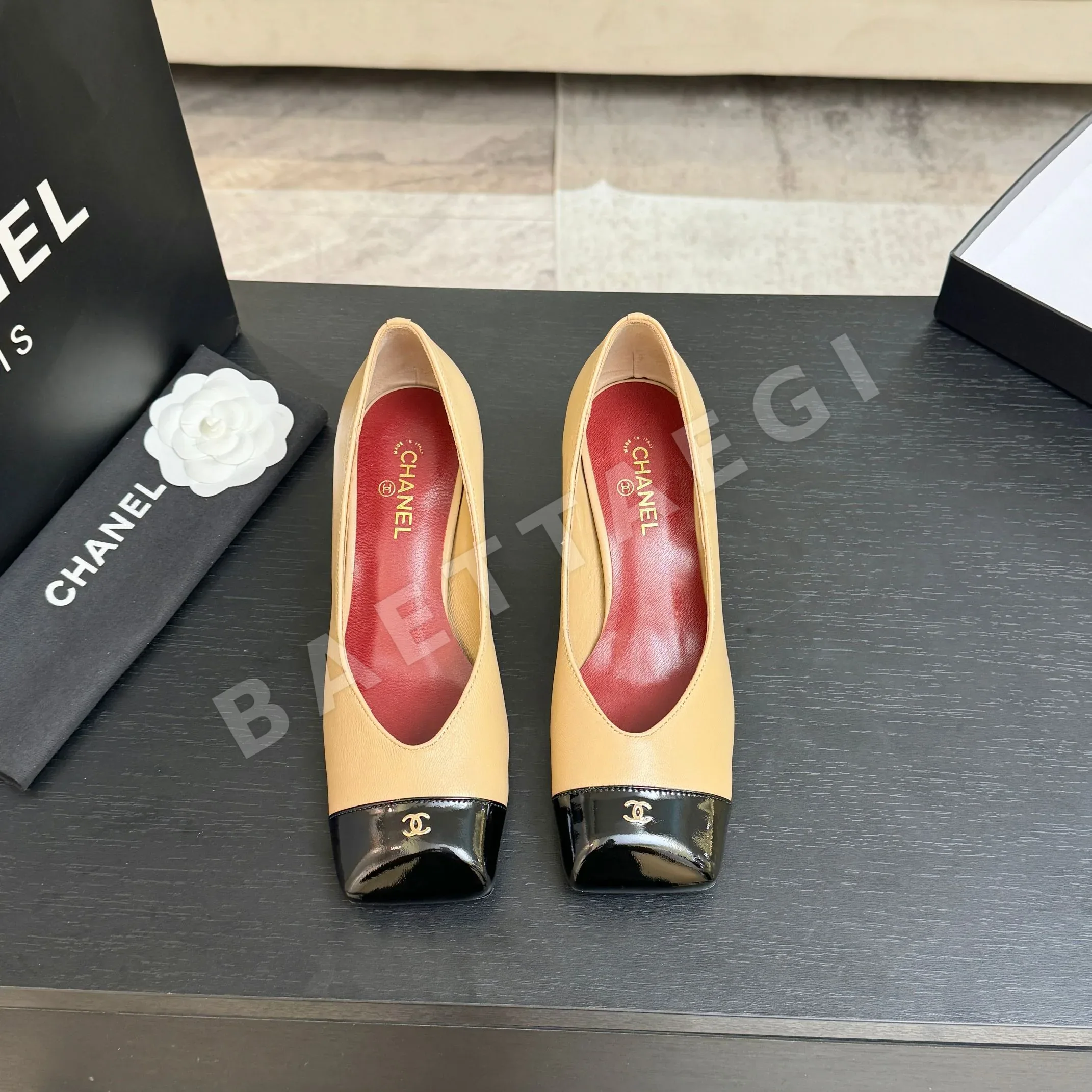 샤넬 더블 C 스티치 스퀘어 토 여성 신발 98603