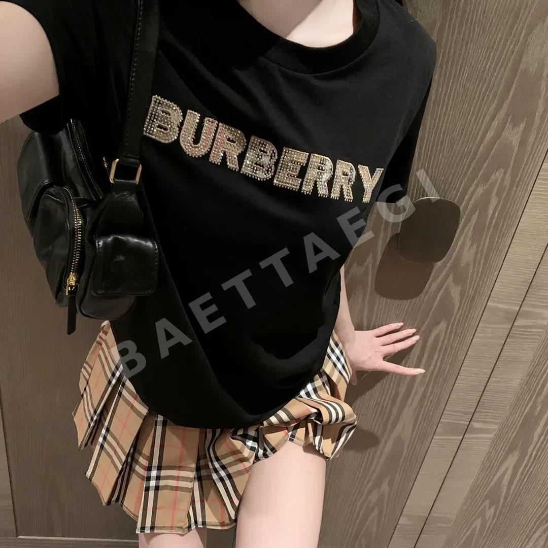 버버리 업리케 자수 라인스톤 남성 반팔 티셔츠 상세 이미지 2