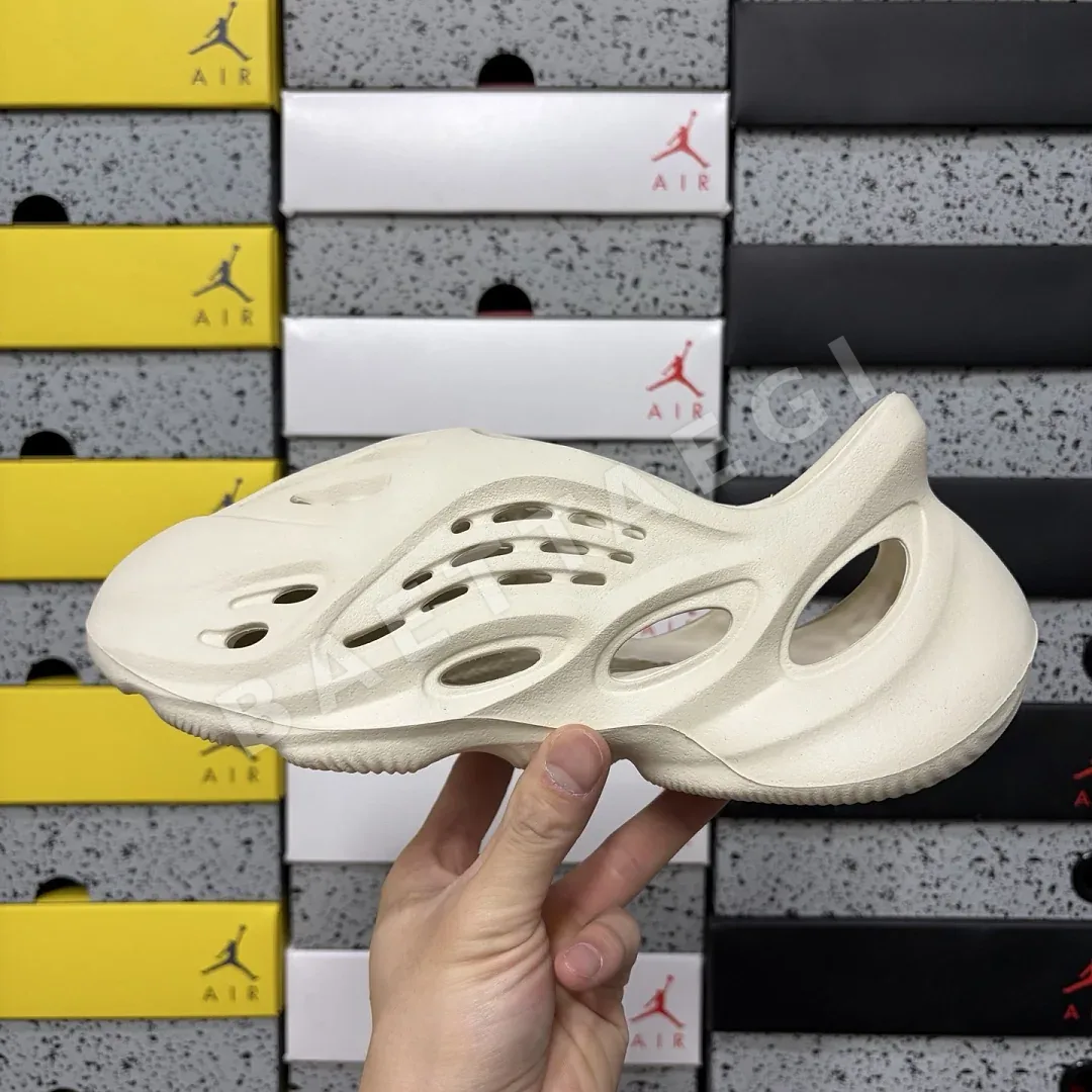 아디다스 [LW] 이지 폼 RNNR G55486 200648 Adidas Yeezy Foam RNNR Ararat 상세 이미지 10