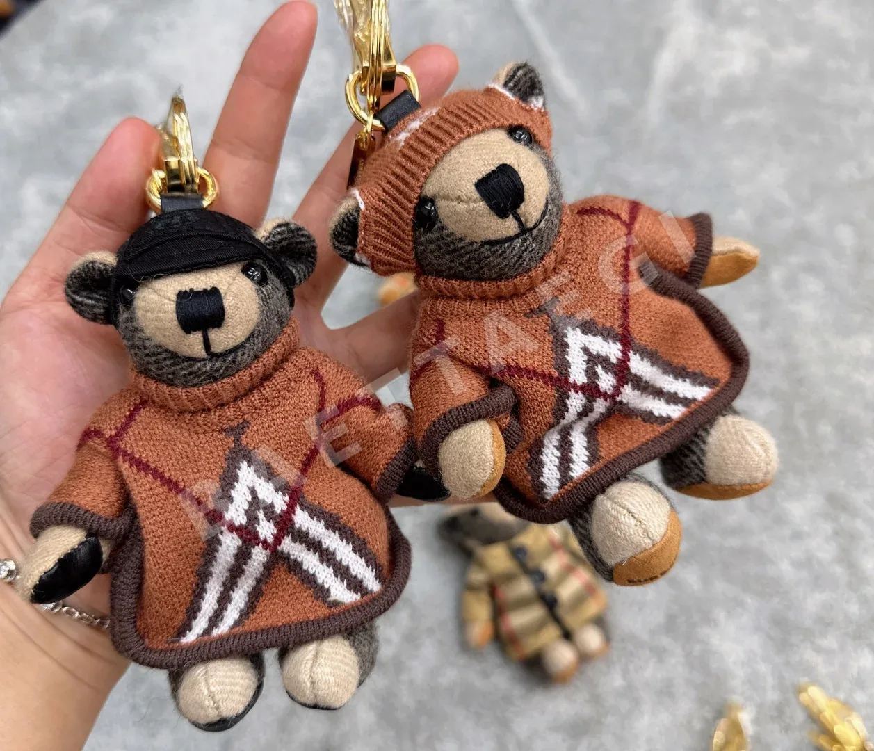 버버리 곰 캐릭터 키링 상세 이미지 2