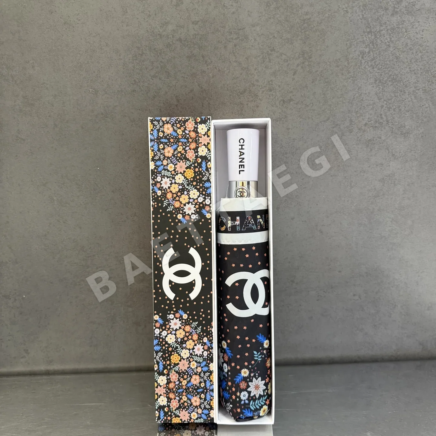 샤넬 삼단 자동 접이식 우산 85446