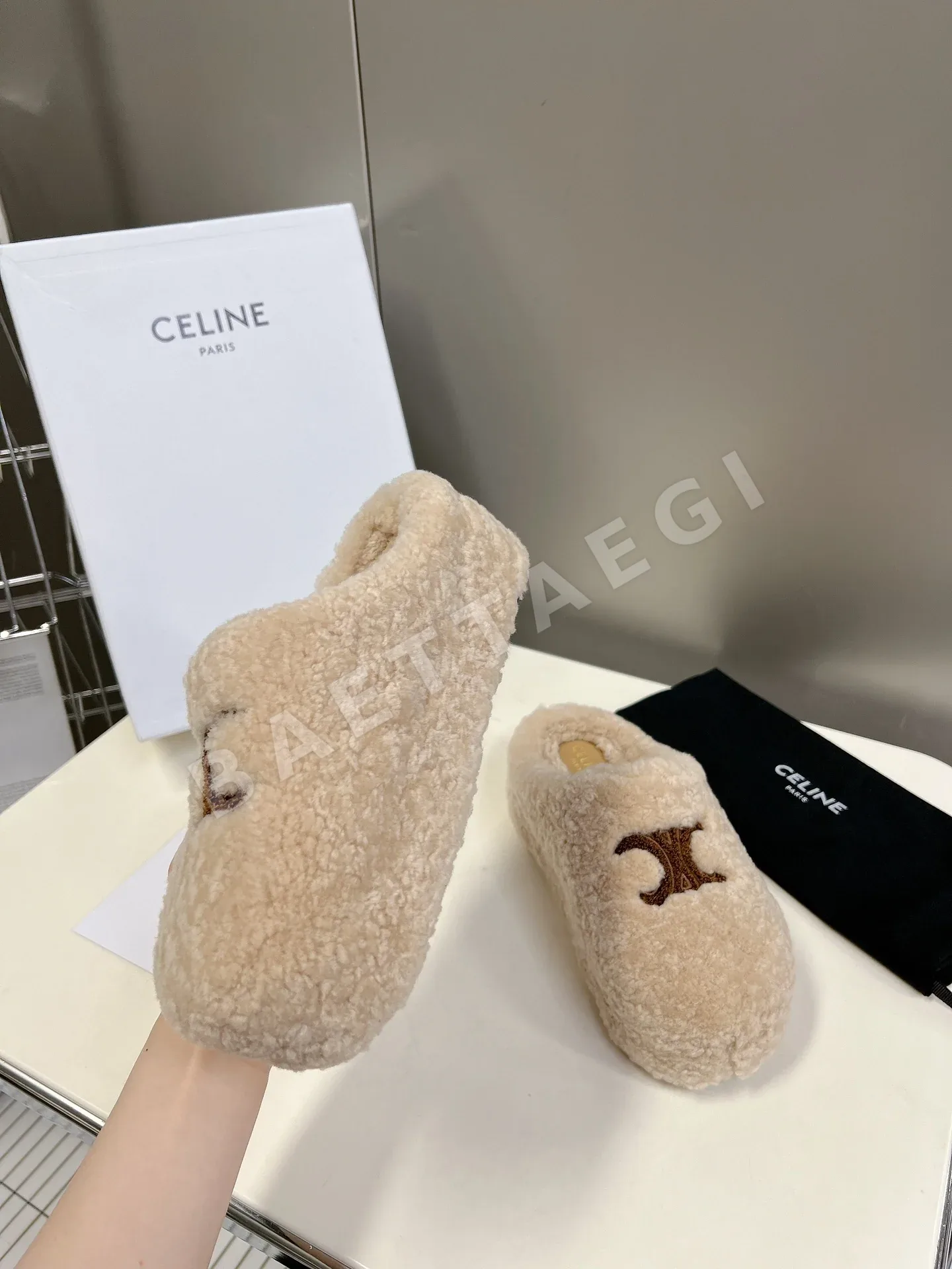 셀린느 개선문 디자인 빈티지 로마 샌들 상세 이미지 3