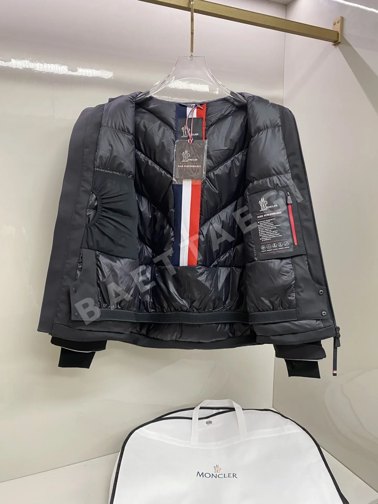 몽클레르 그레노블 벨크로 남성 패딩 재킷 상세 이미지 10