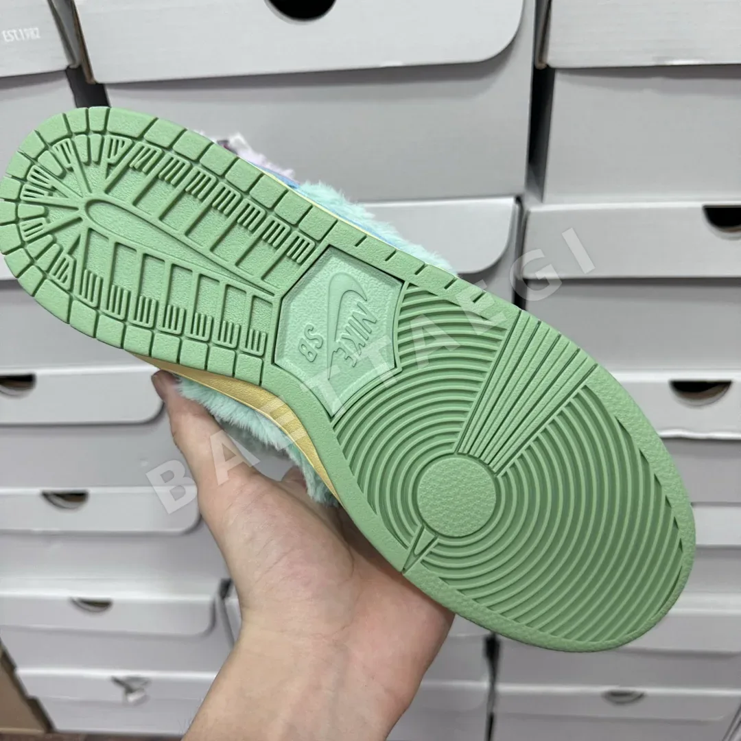 나이키 [S2/TOP] FN6040-400 200967 Nike Verdy X SB Dunk Low 상세 이미지 6