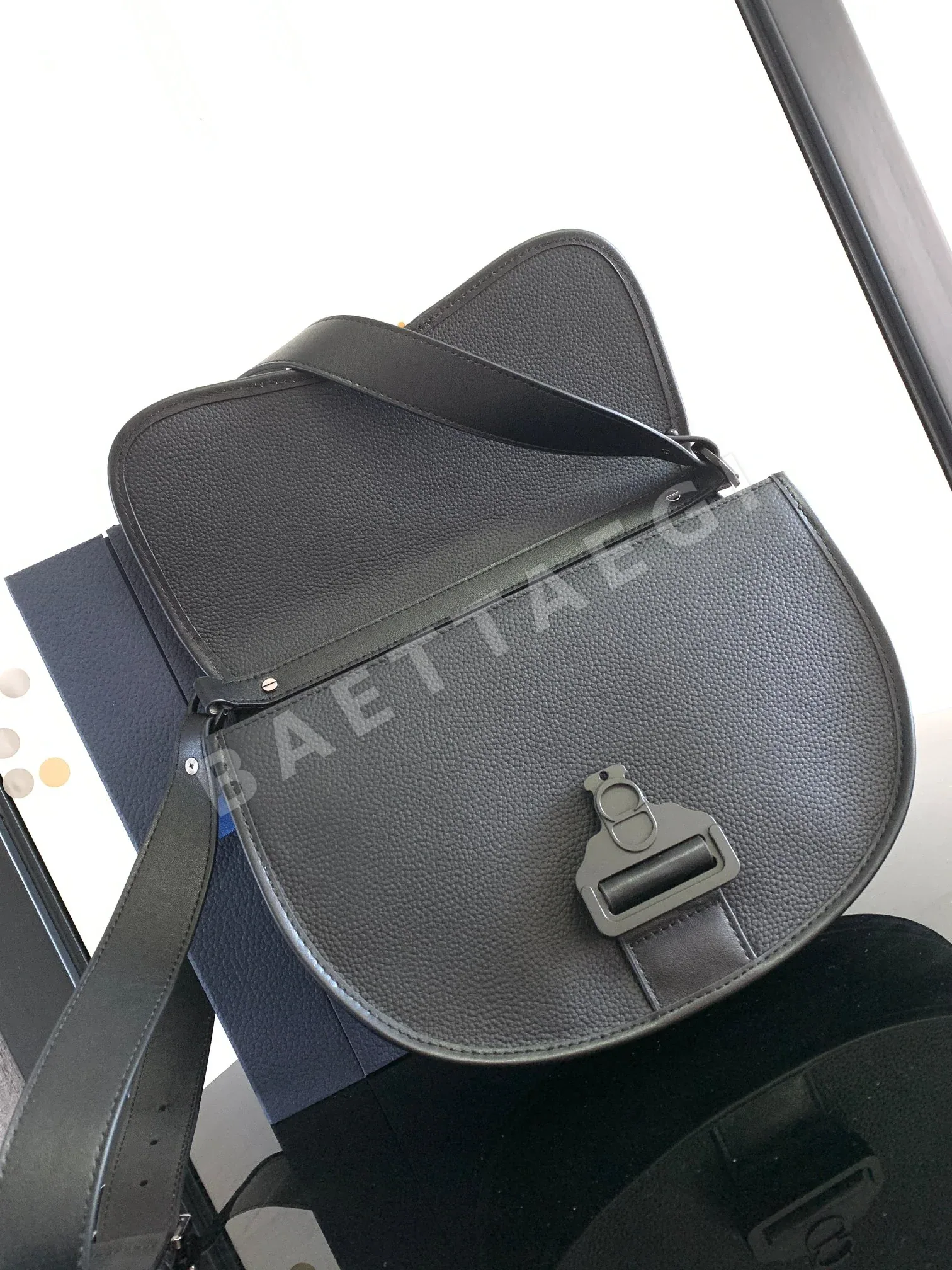 디올 갤럽 새들 메신저 가방 상세 이미지 7