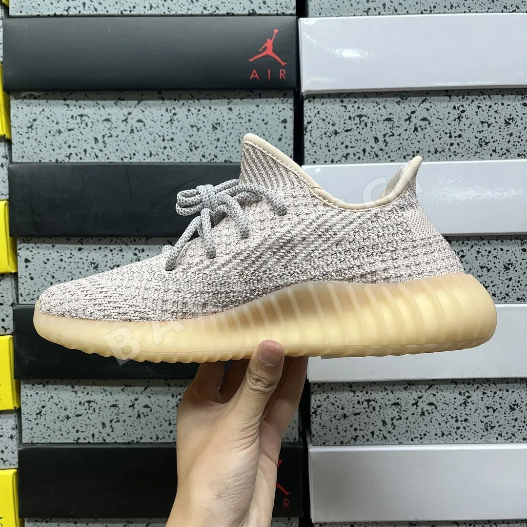 아디다스 [XQ] 이지 부스트 350 V2 FV5666 200764 Adidas Yeezy Boost 350 V2 Synth Reflective 상세 이미지 4