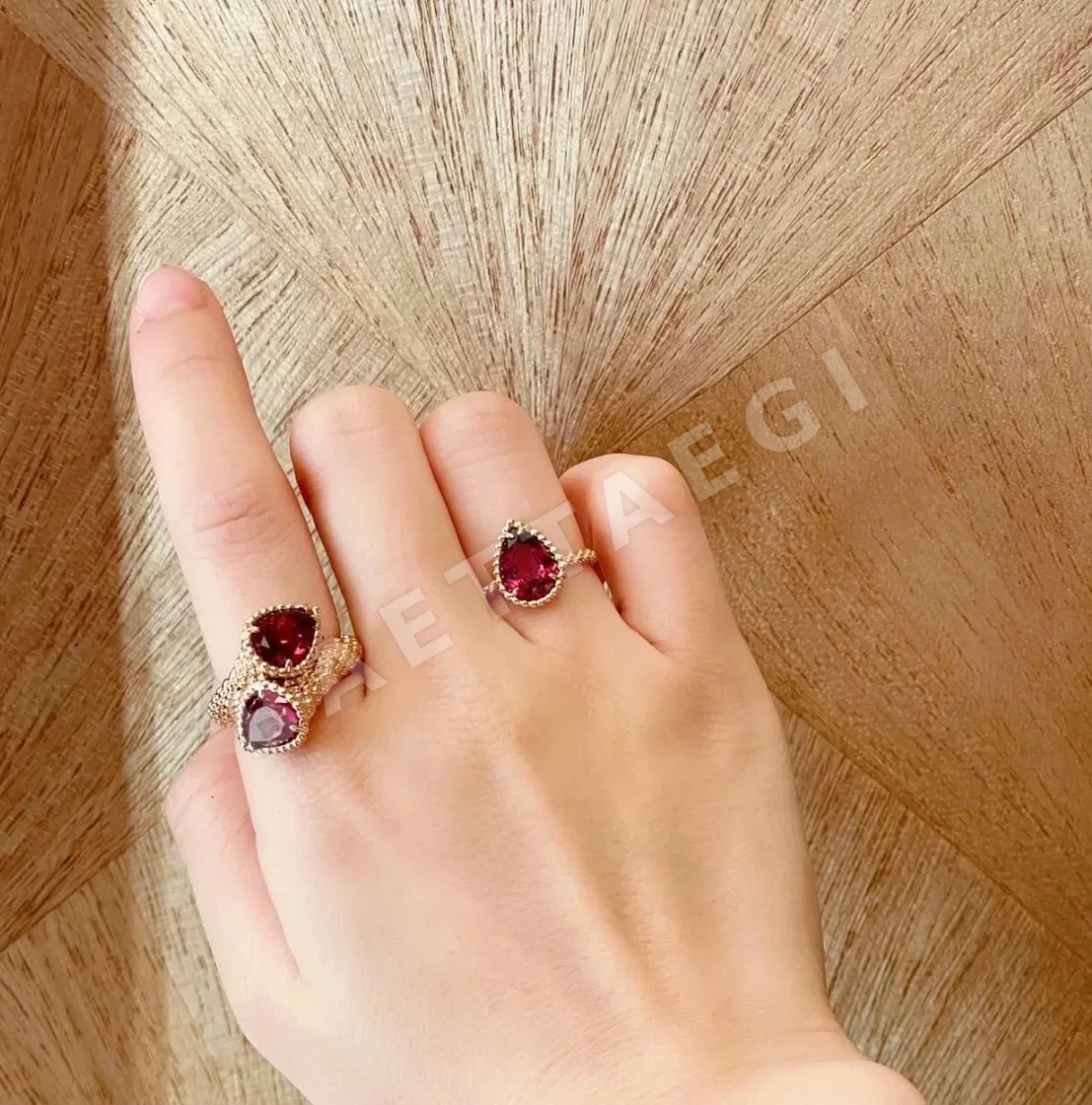 부쉐론 로즈 가넷 더블 티어드롭 반지 상세 이미지 3