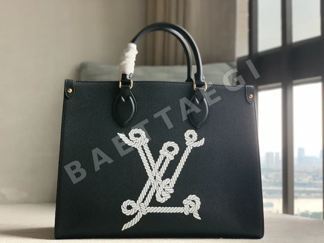 루이비통 온더고 MM 토트백 M23834