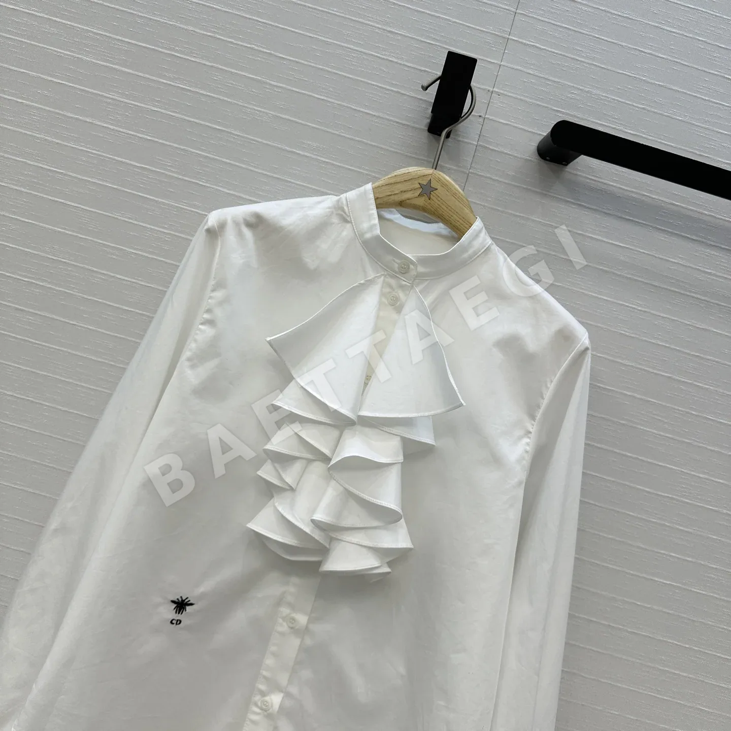 디올 프릴 스탠드 카라 여성 셔츠 상세 이미지 3