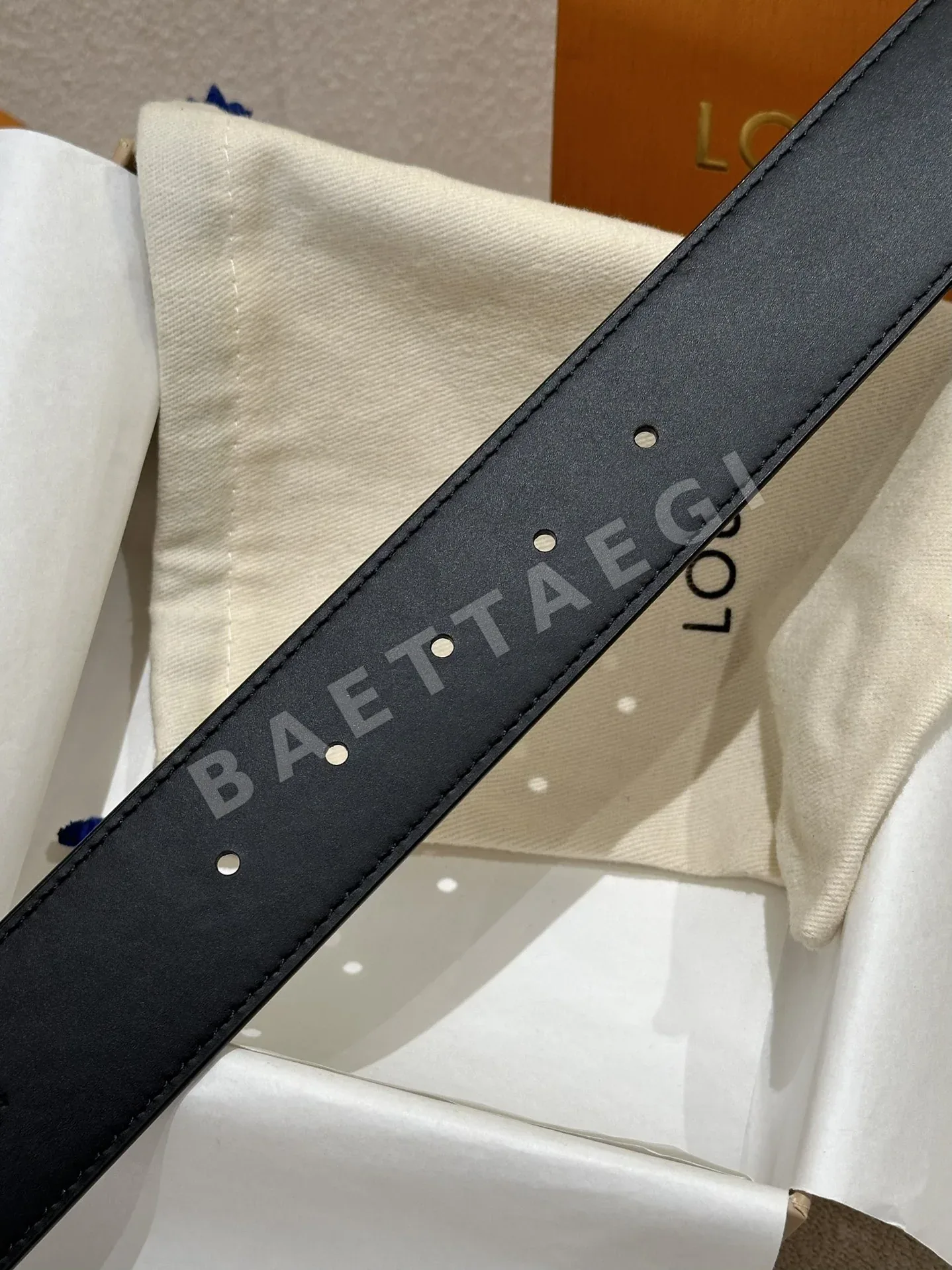 루이비통 모노그램 캔버스 양면 벨트 상세 이미지 9