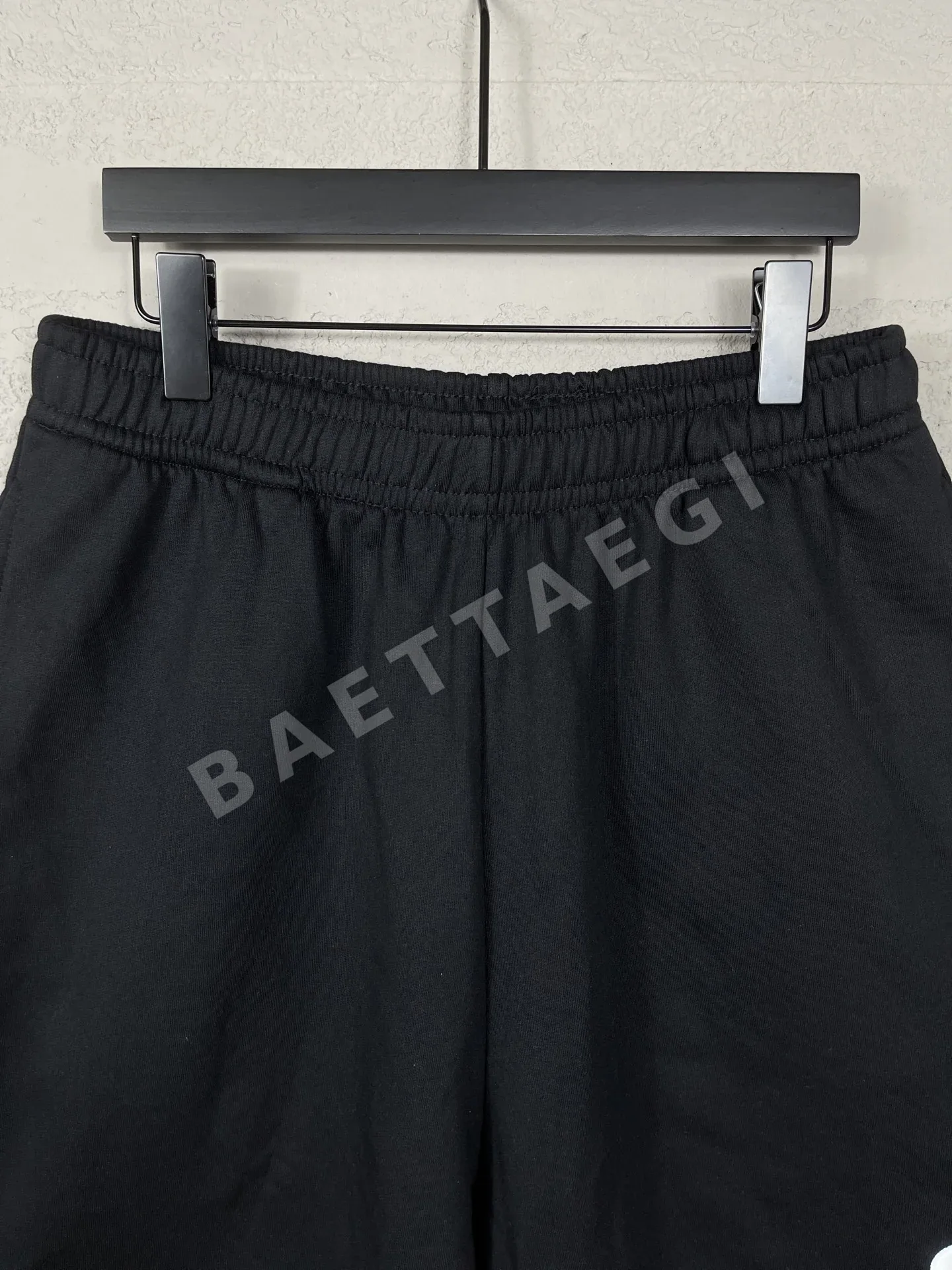 발렌시아가 파리 농구 로고 자수 남성 반바지 상세 이미지 9