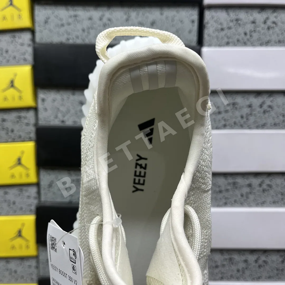 아디다스 [R] 이지 부스트 350 V2 2.0 HQ6316 200737 Adidas Yeezy Boost 350 V2 2.0 상세 이미지 6