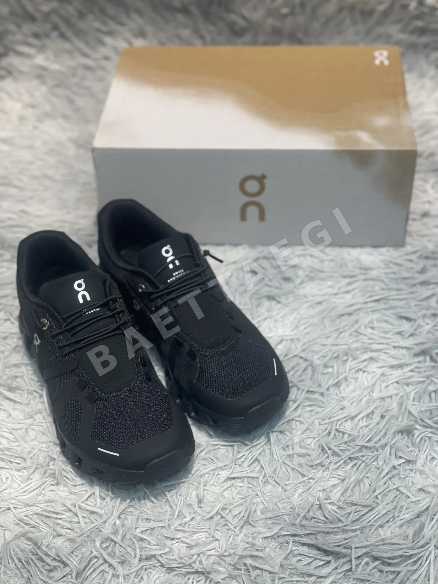ON OnRun Cloud 6 캐주얼 경량 러닝화 상세 이미지 2