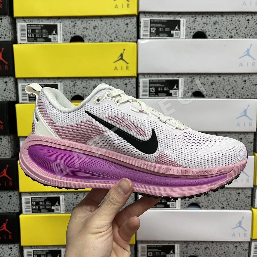나이키 줌 보메로 18 HM6804-105 201104 Nike Zoom Vomero 18 상세 이미지 8