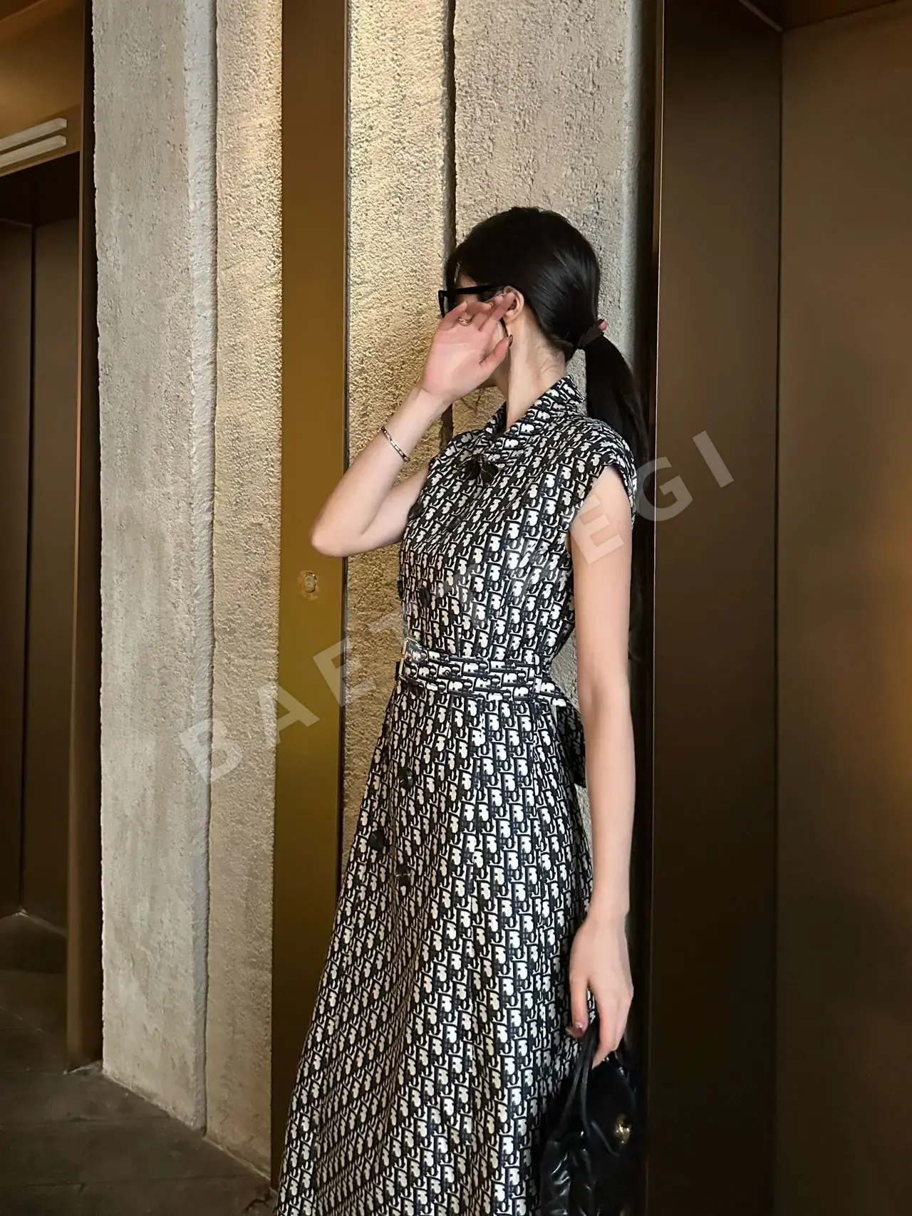 디올 레터 자카드 버튼 베스트 트렌치 원피스 상세 이미지 2