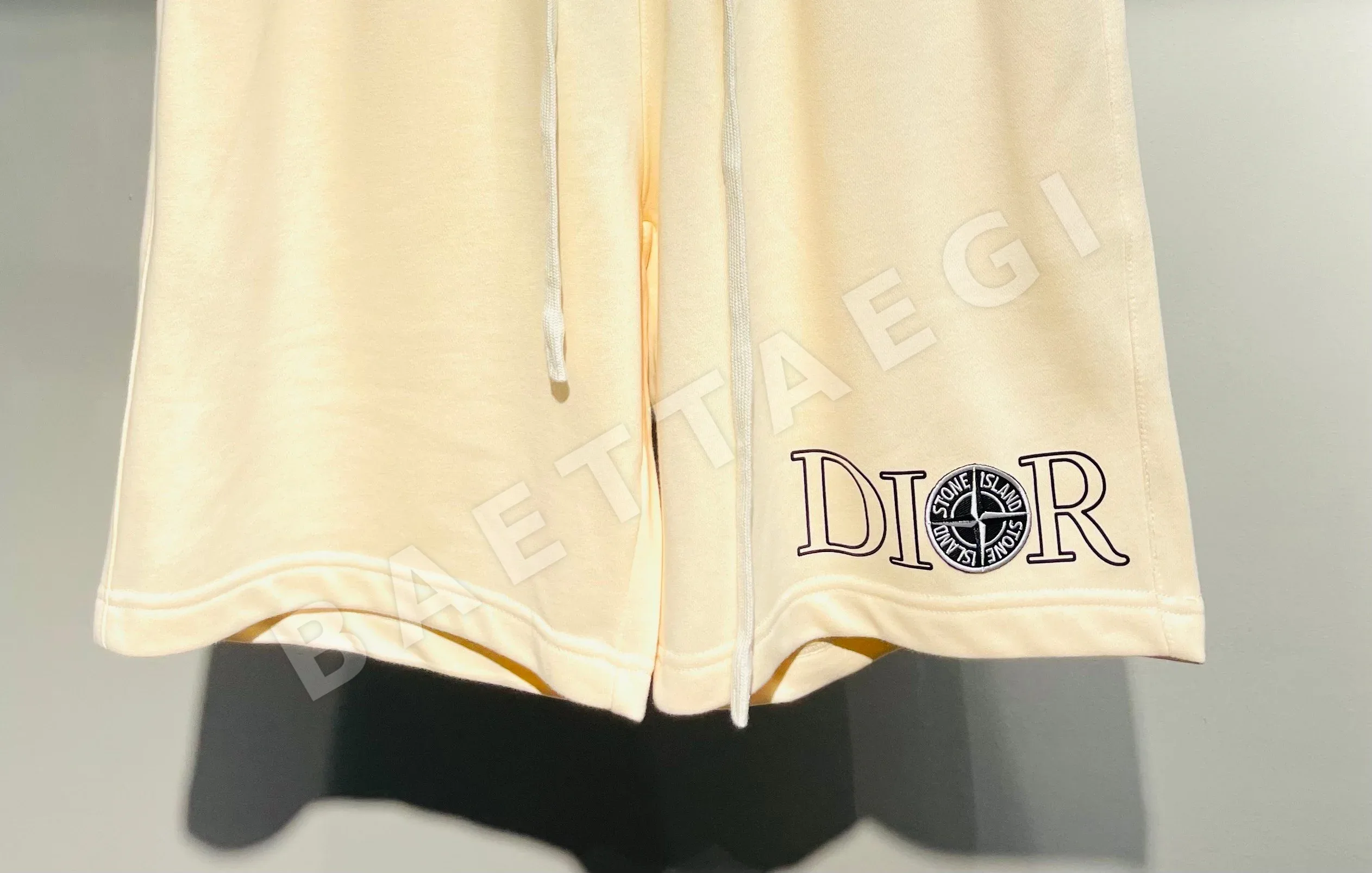 스톤아일랜드 남여공용 반바지 51376 Stone Island Shorts 상세 이미지 4