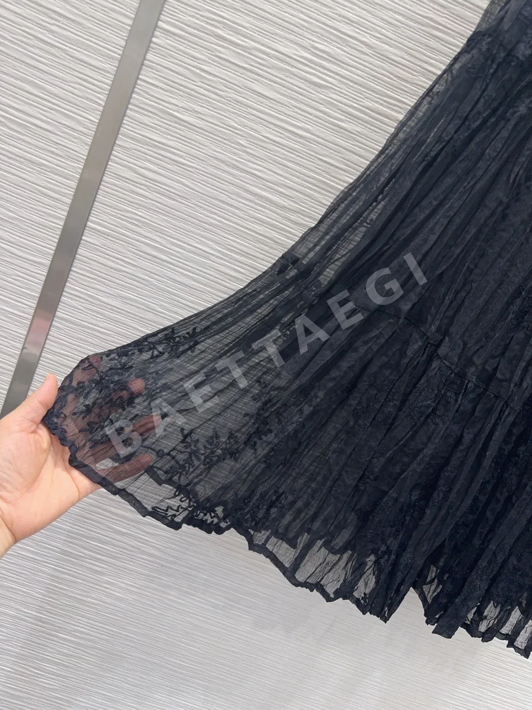 디올 메시 맥시 스커트 상세 이미지 6