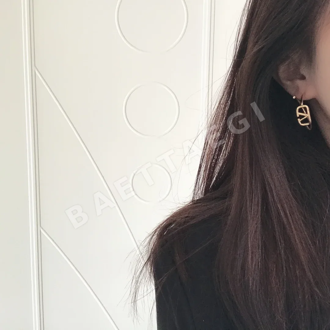 발렌티노 골드 스터드 귀걸이 상세 이미지 2