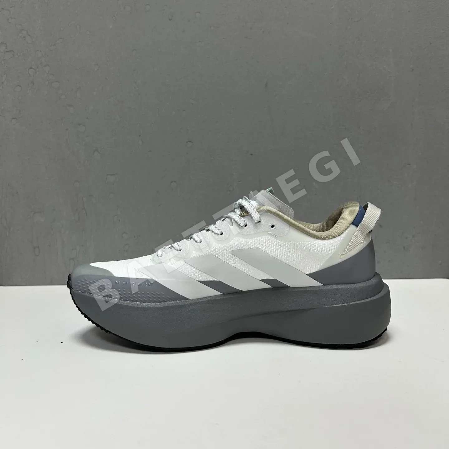 아디다스 신발 157711 Adidas Sneakers 상세 이미지 3