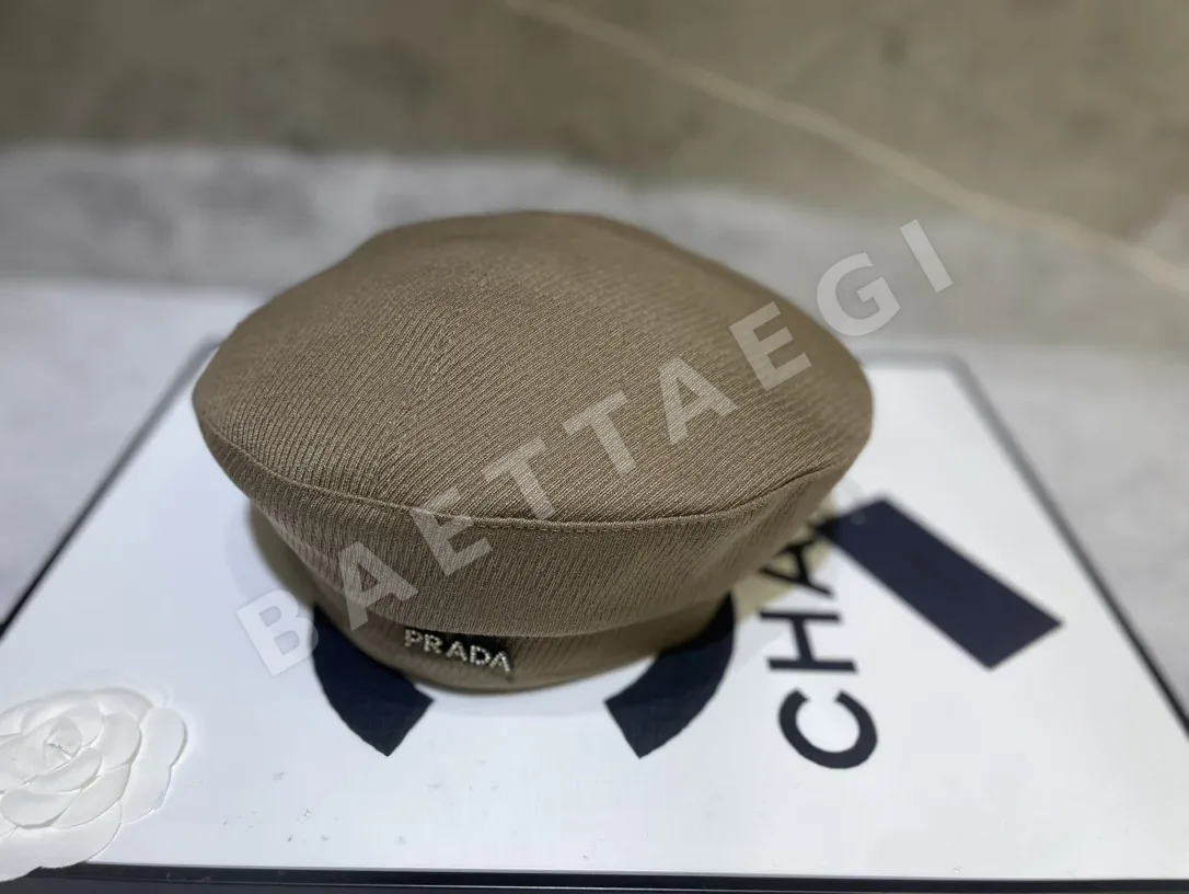 프라다 심플 베레모 모자 상세 이미지 3